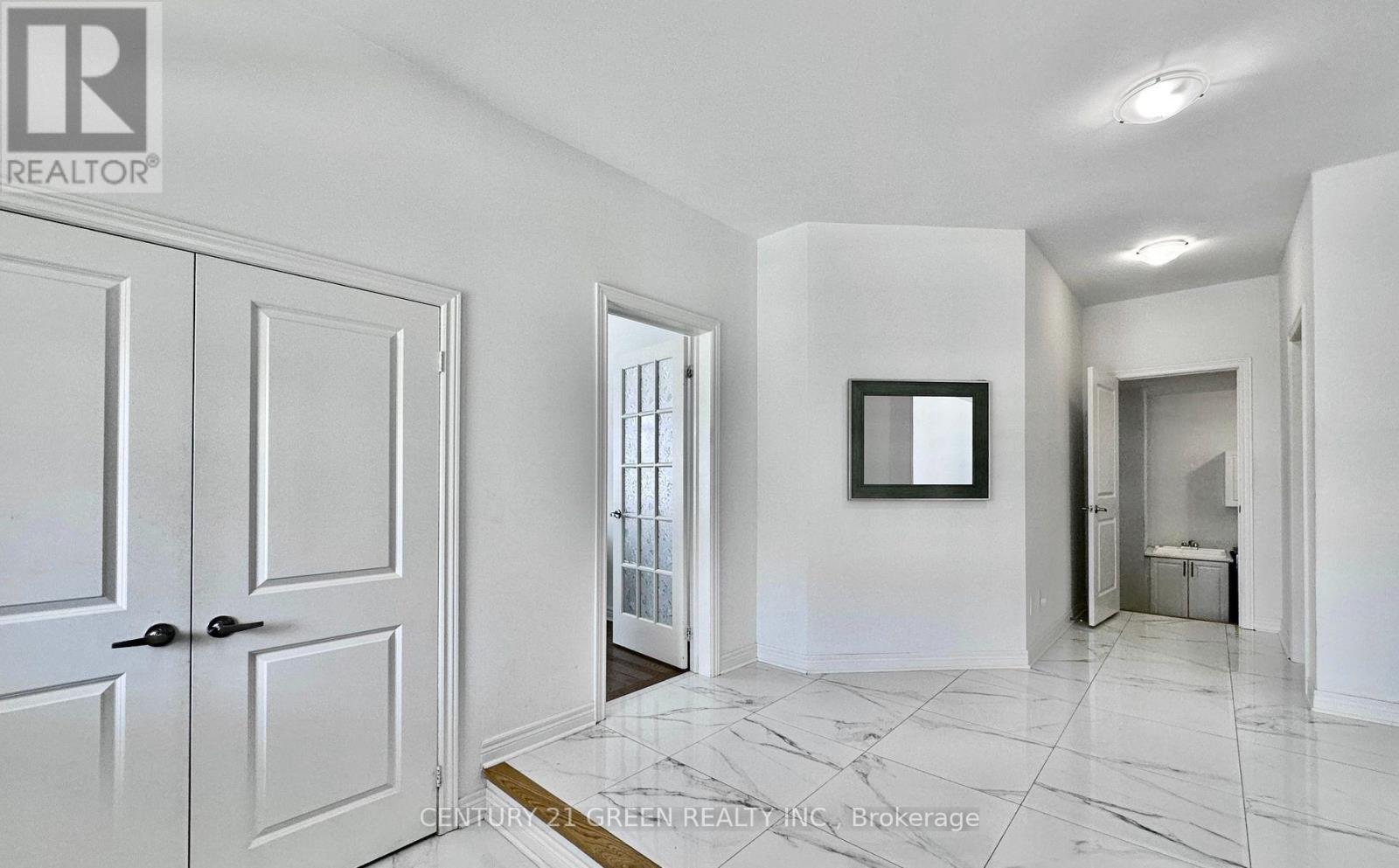21 TUPLING STREET - 9