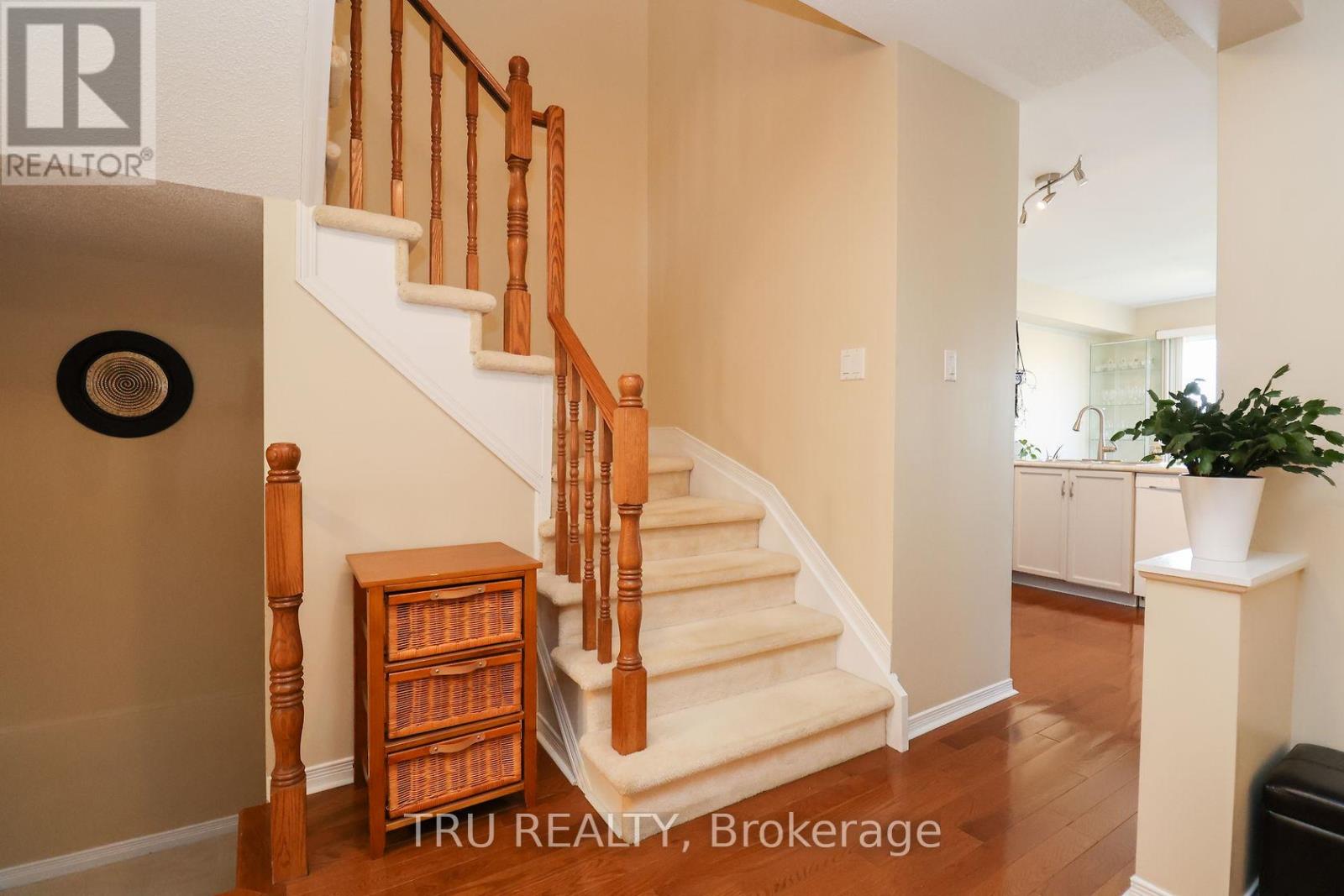 186 DAVENTRY CRESCENT - 20