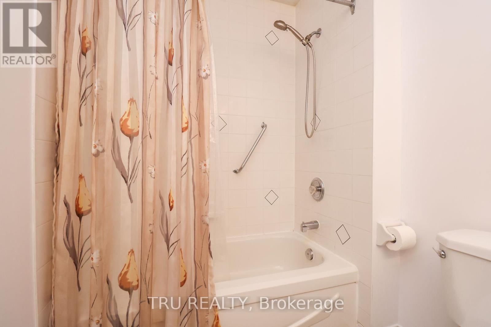 186 DAVENTRY CRESCENT - 33