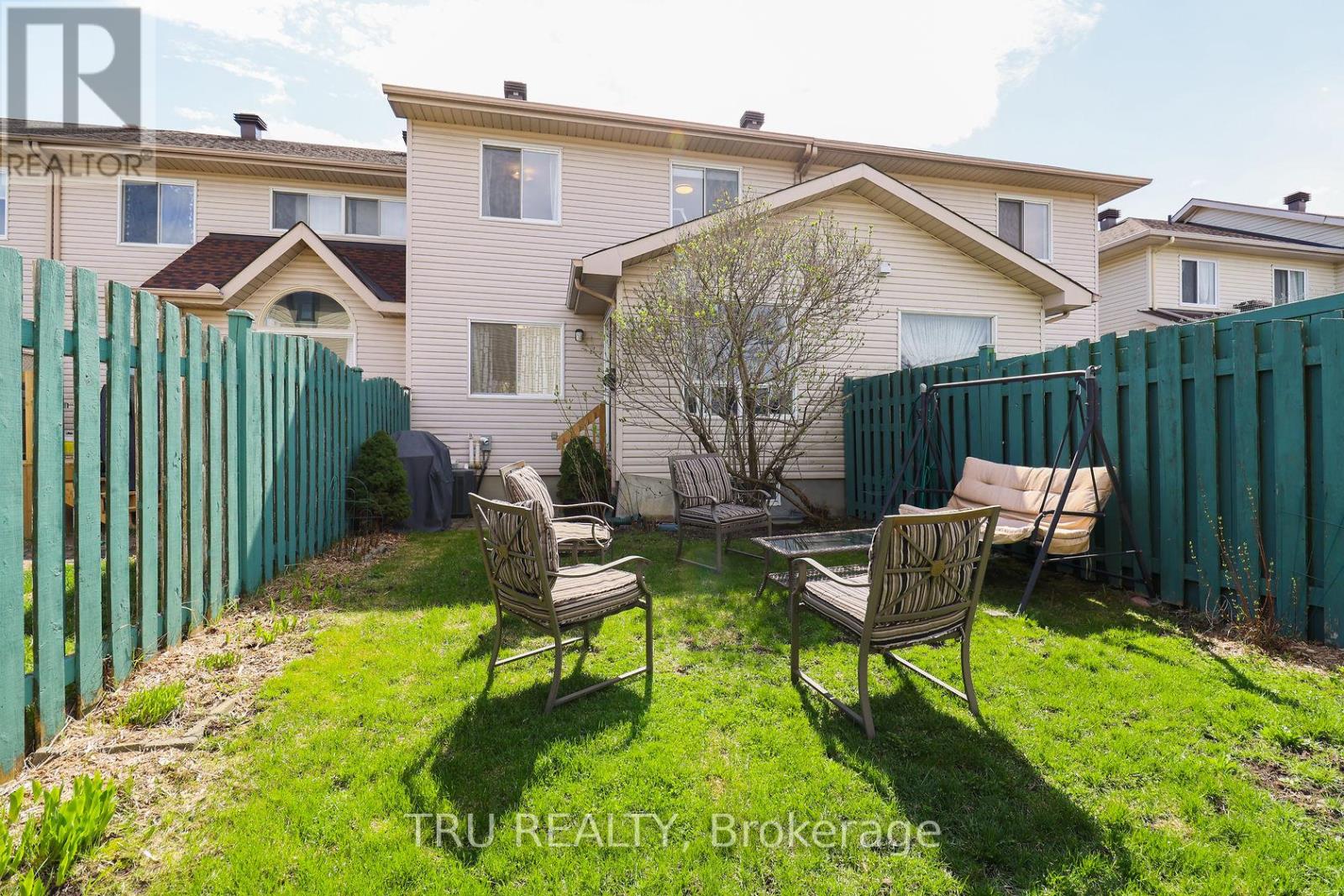 186 DAVENTRY CRESCENT - 48
