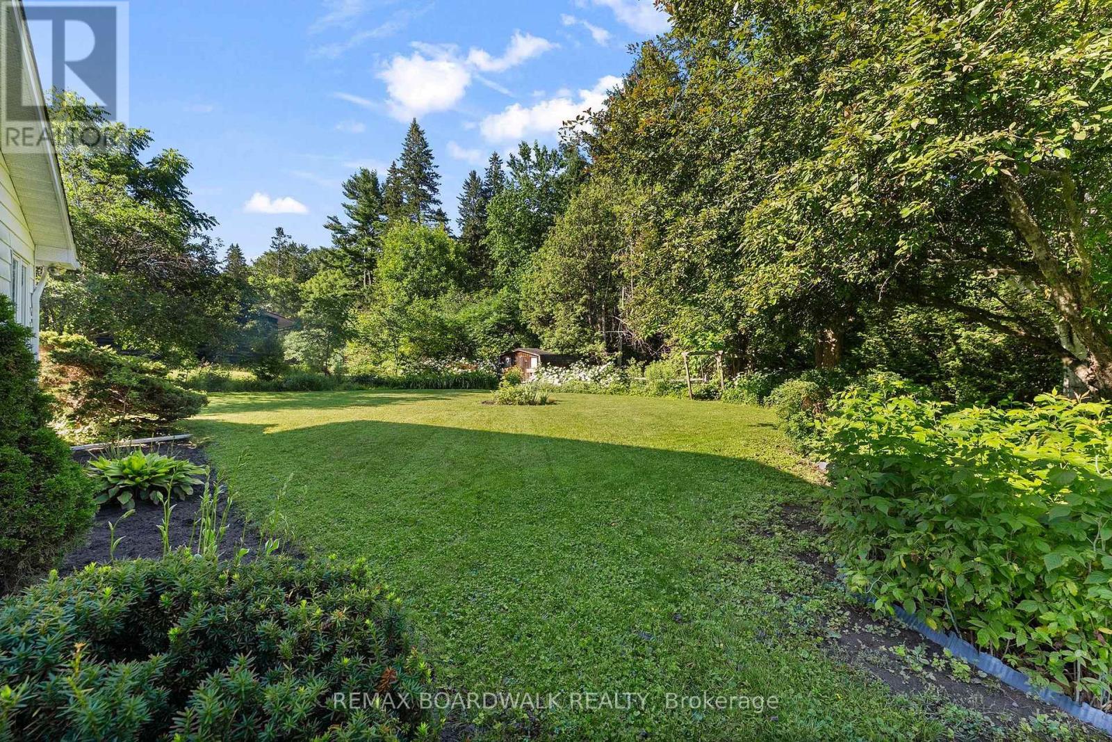 3572 WOODROFFE AVENUE, Ottawa. Luxury613. By Peter Sagos - Image 31