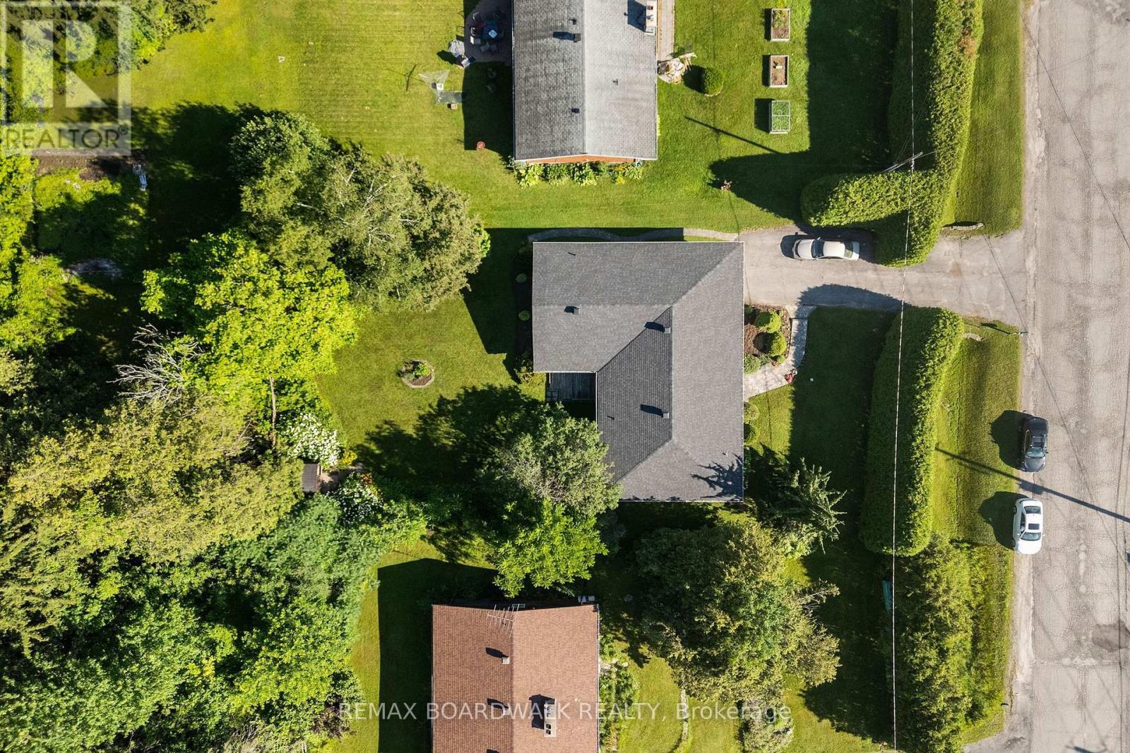 3572 WOODROFFE AVENUE, Ottawa. Luxury613. By Peter Sagos - Image 34