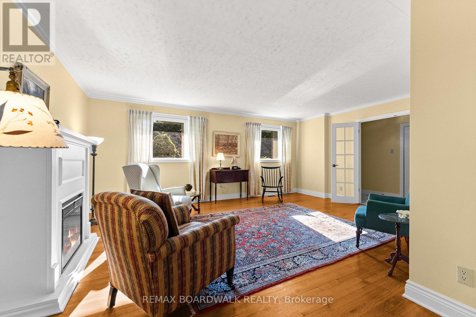 3572 WOODROFFE AVENUE, Ottawa. Luxury613. By Peter Sagos - Image 7