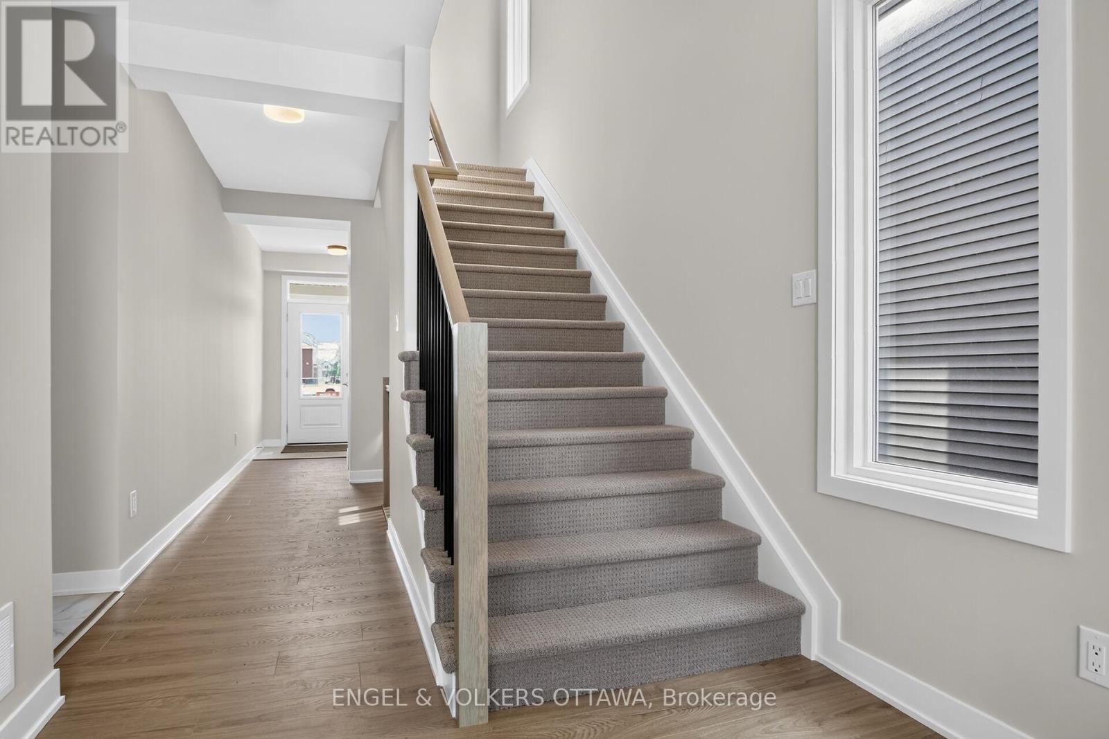 728 HAFLINGER ROW - 15