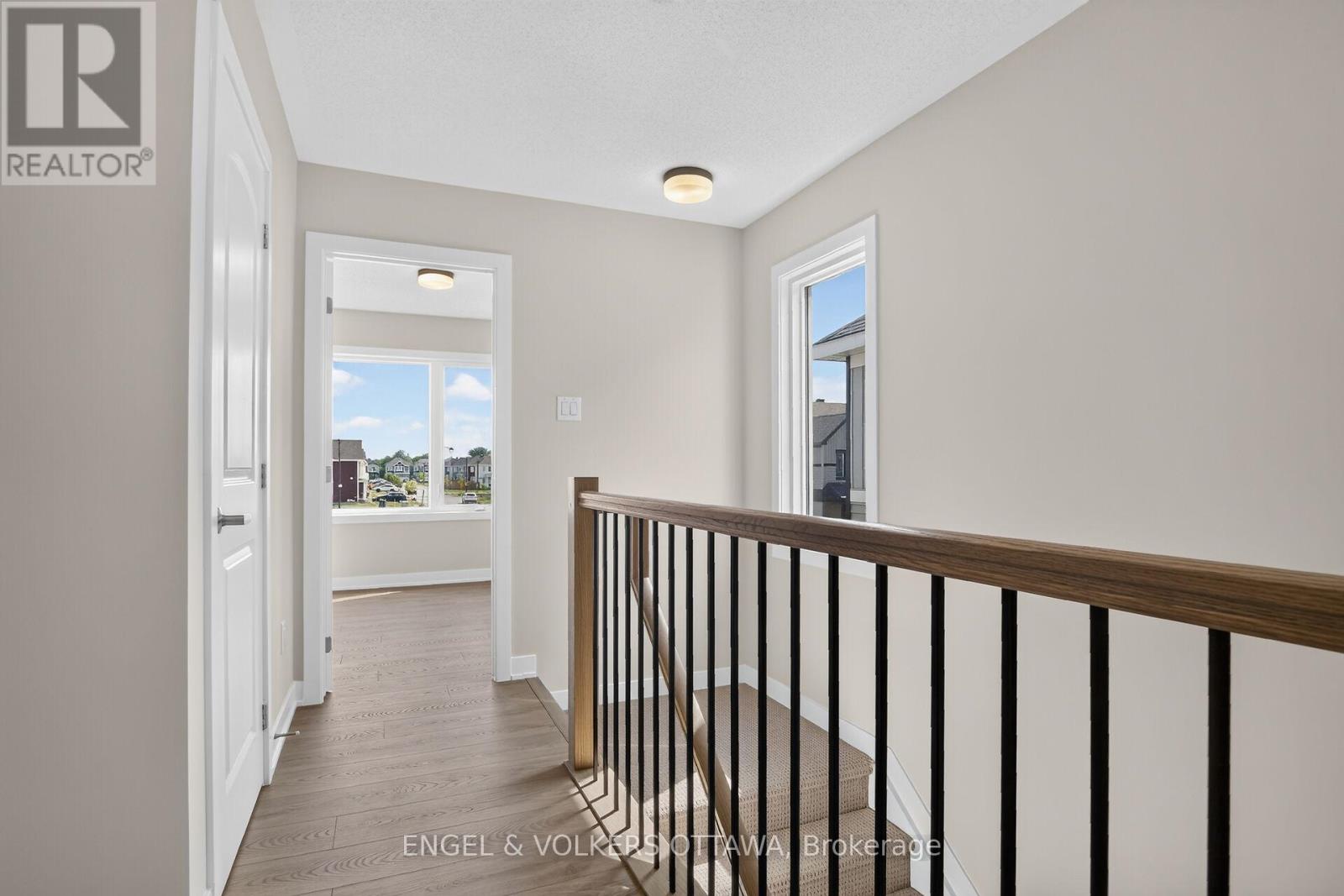 728 HAFLINGER ROW - 16