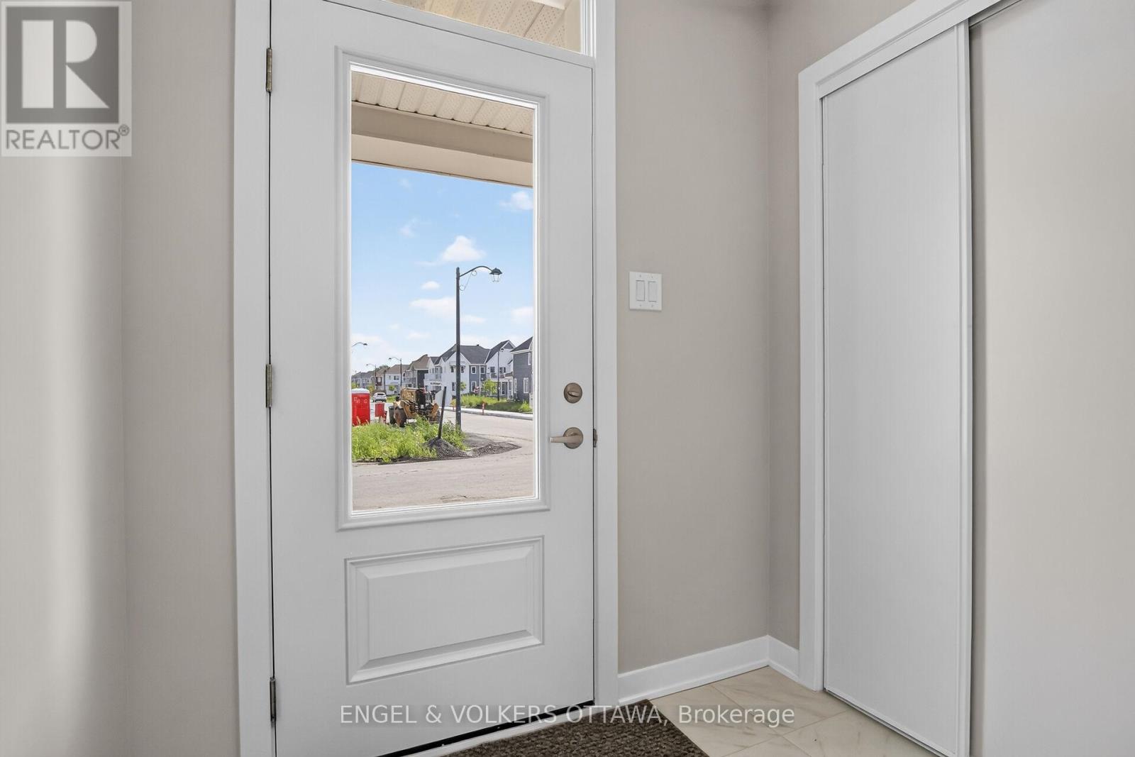 728 HAFLINGER ROW - 3