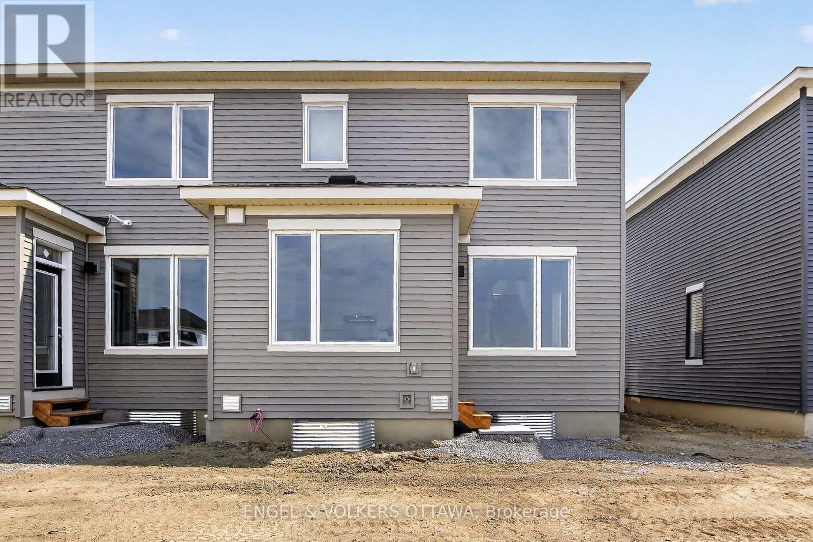 728 HAFLINGER ROW - 31