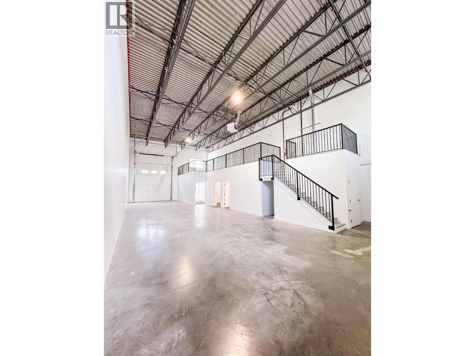106 310 Hiram Walker Court, Kelowna