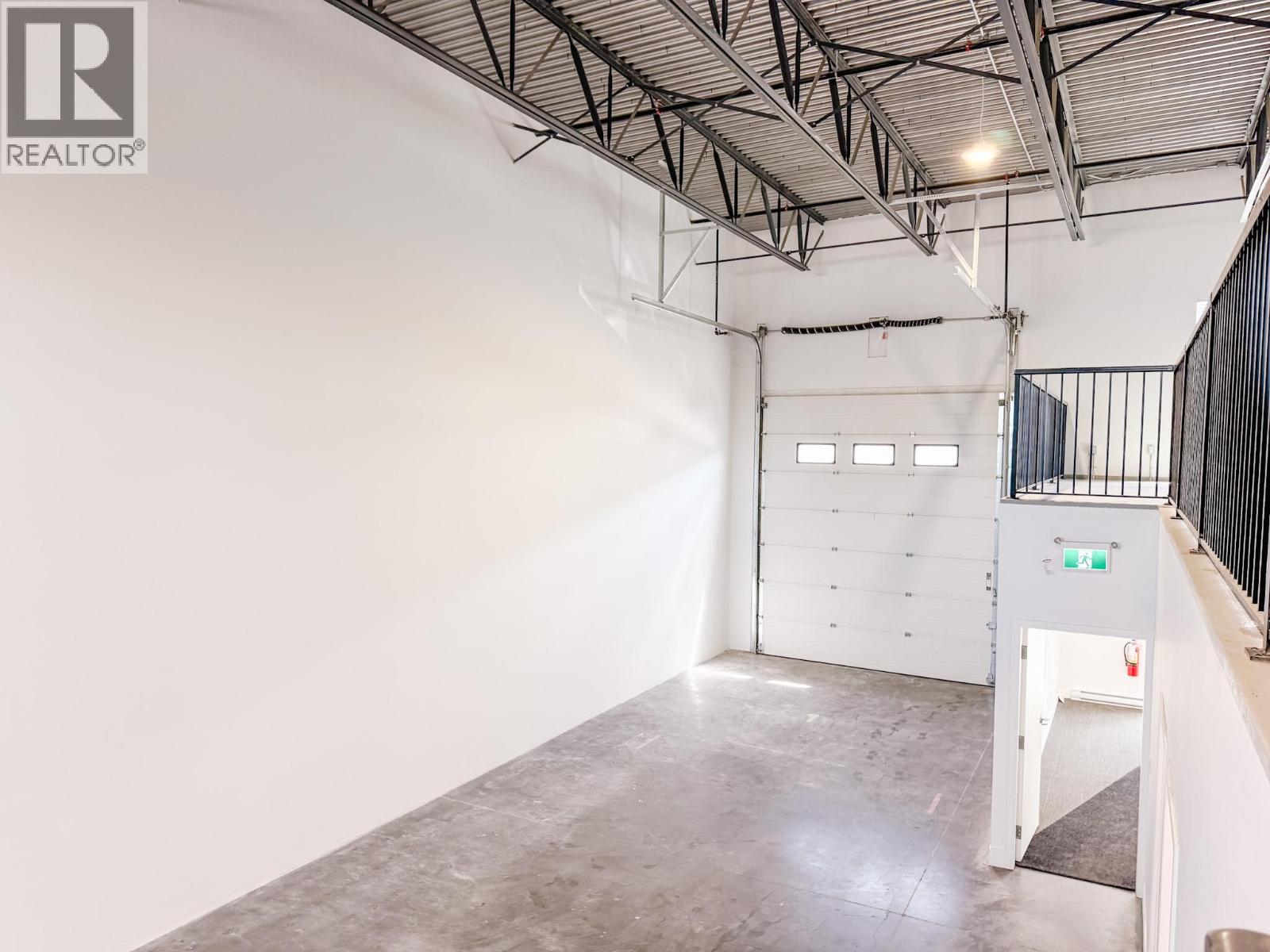 106 310 Hiram Walker Court, Kelowna