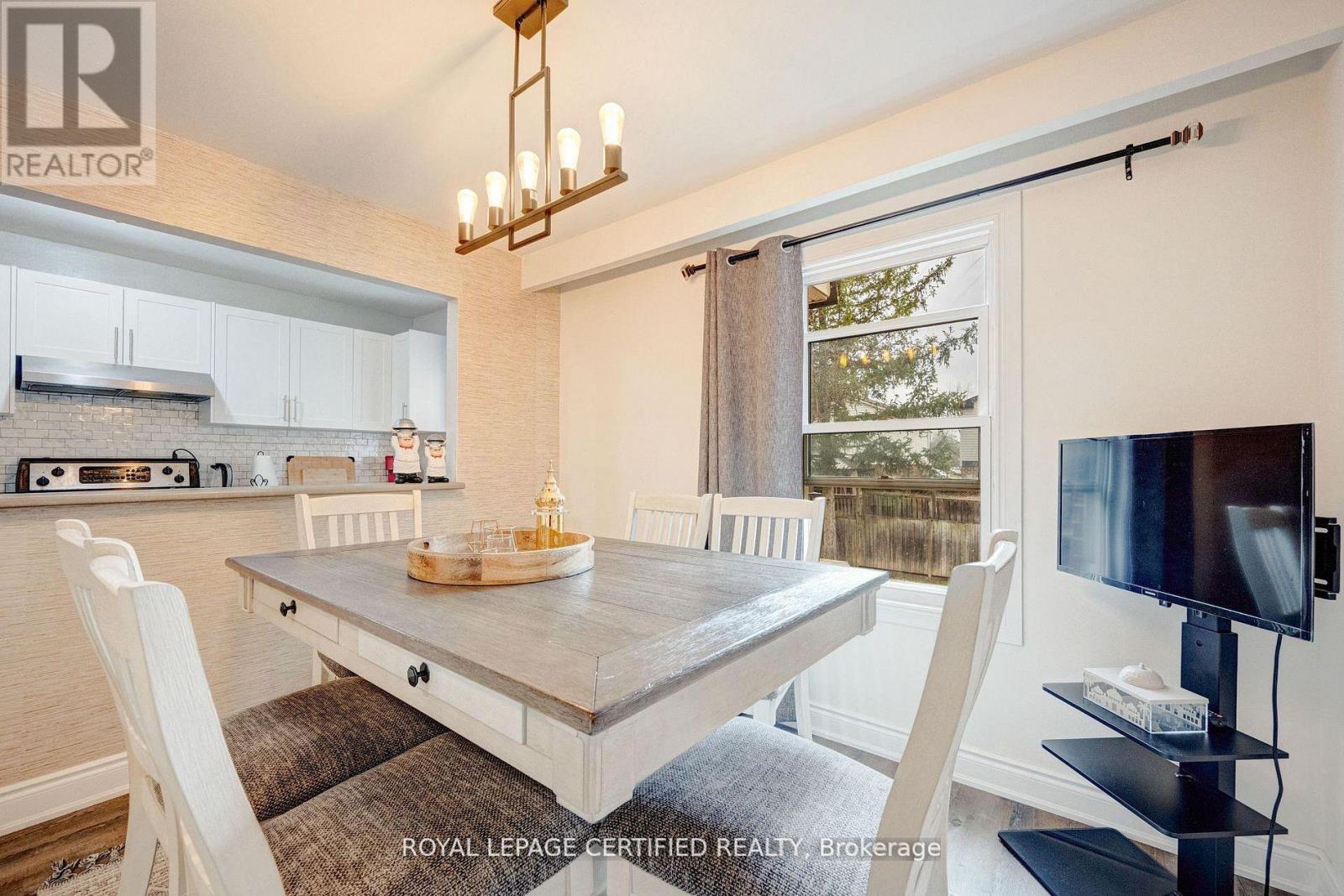 #91 371 BRONTE STREET S - 10