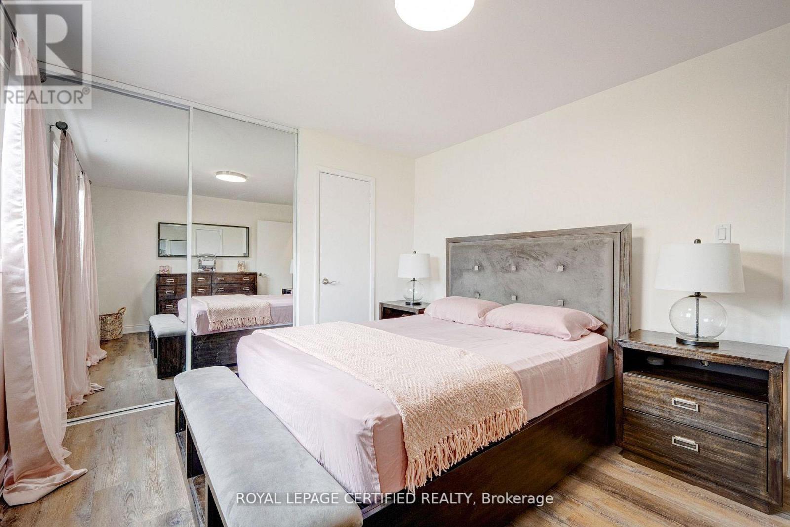 #91 371 BRONTE STREET S - 15
