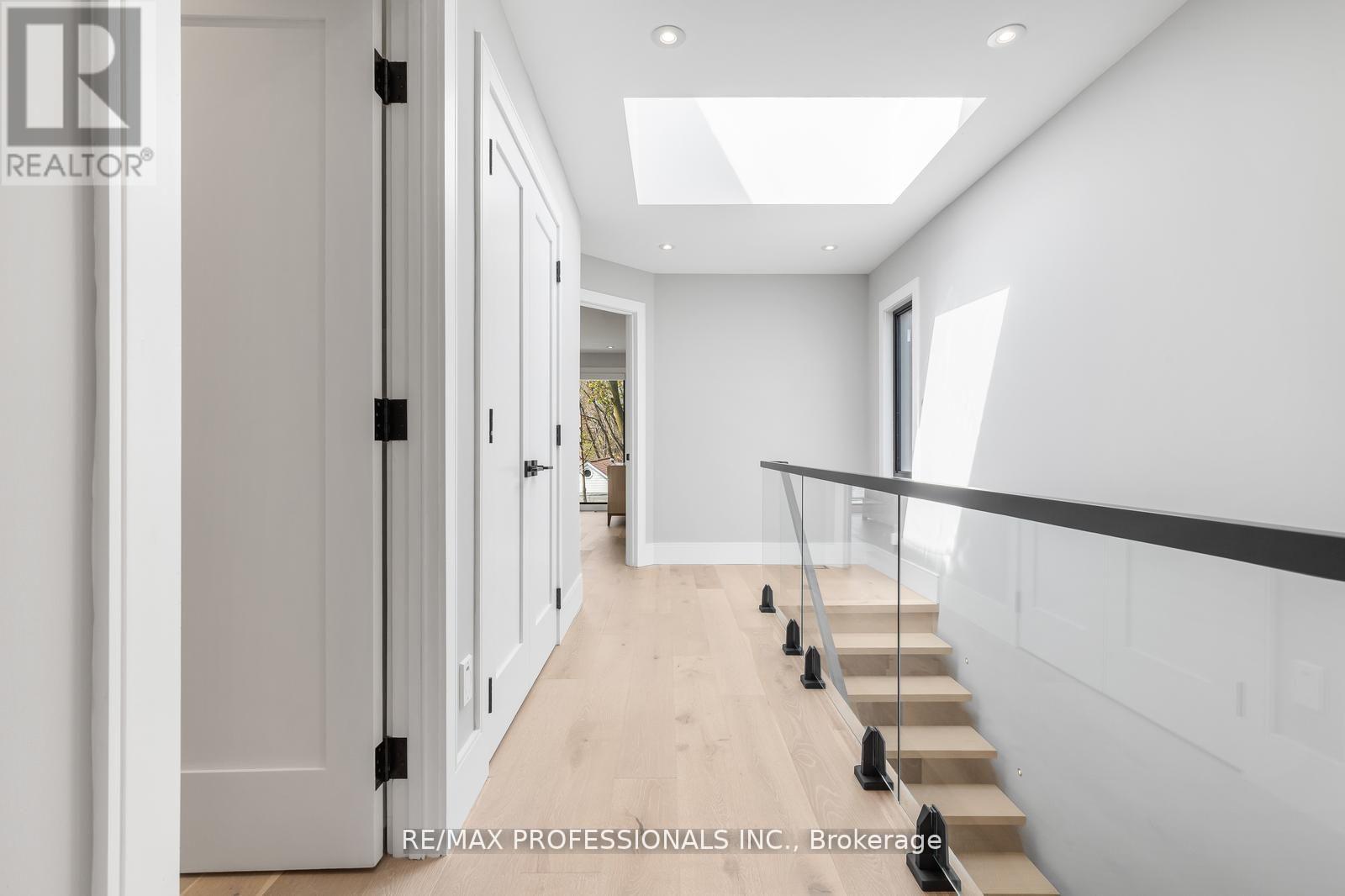 216 ALDERCREST ROAD - 20