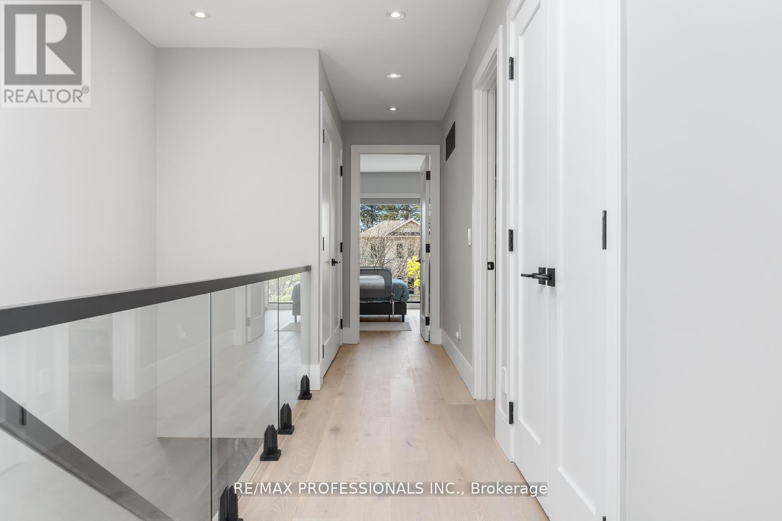 216 ALDERCREST ROAD - 28