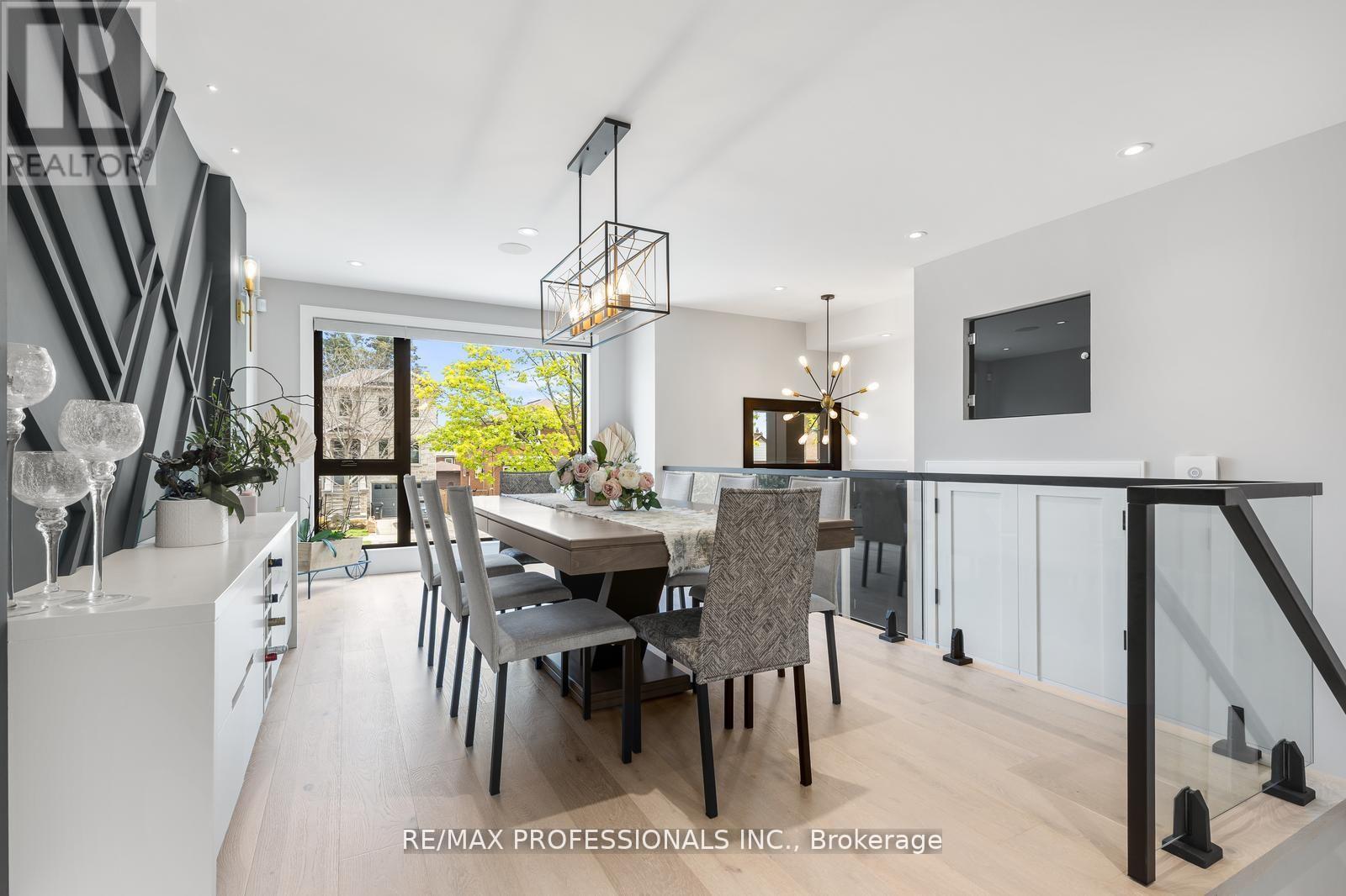 216 ALDERCREST ROAD - 3