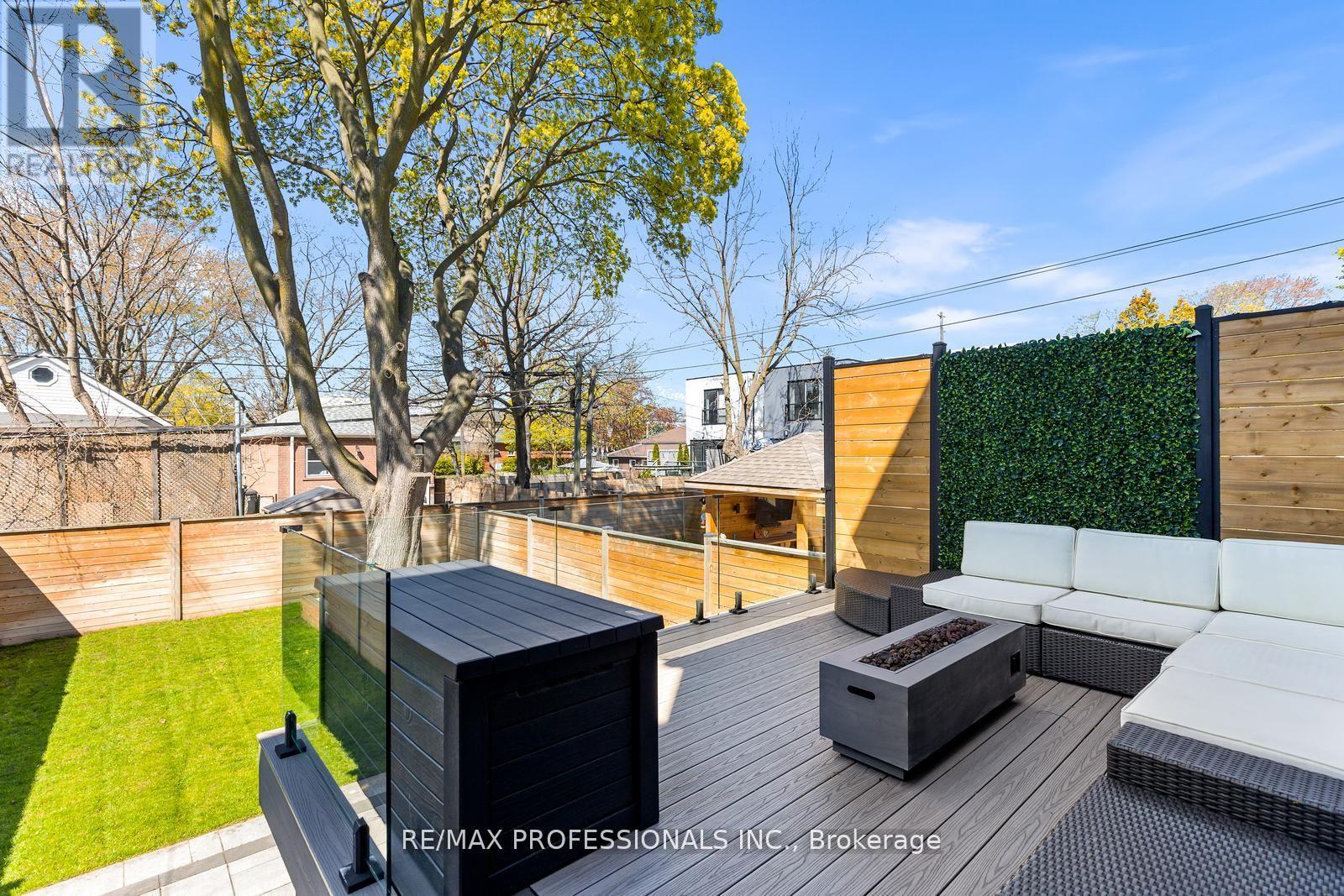 216 ALDERCREST ROAD - 38