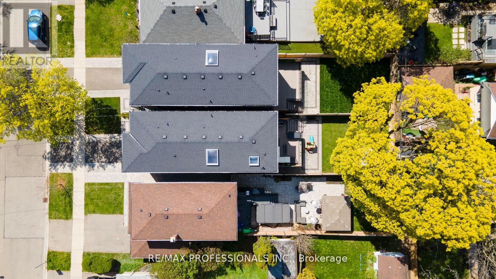 216 ALDERCREST ROAD - 43
