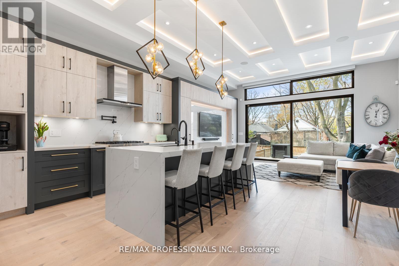 216 ALDERCREST ROAD - 5