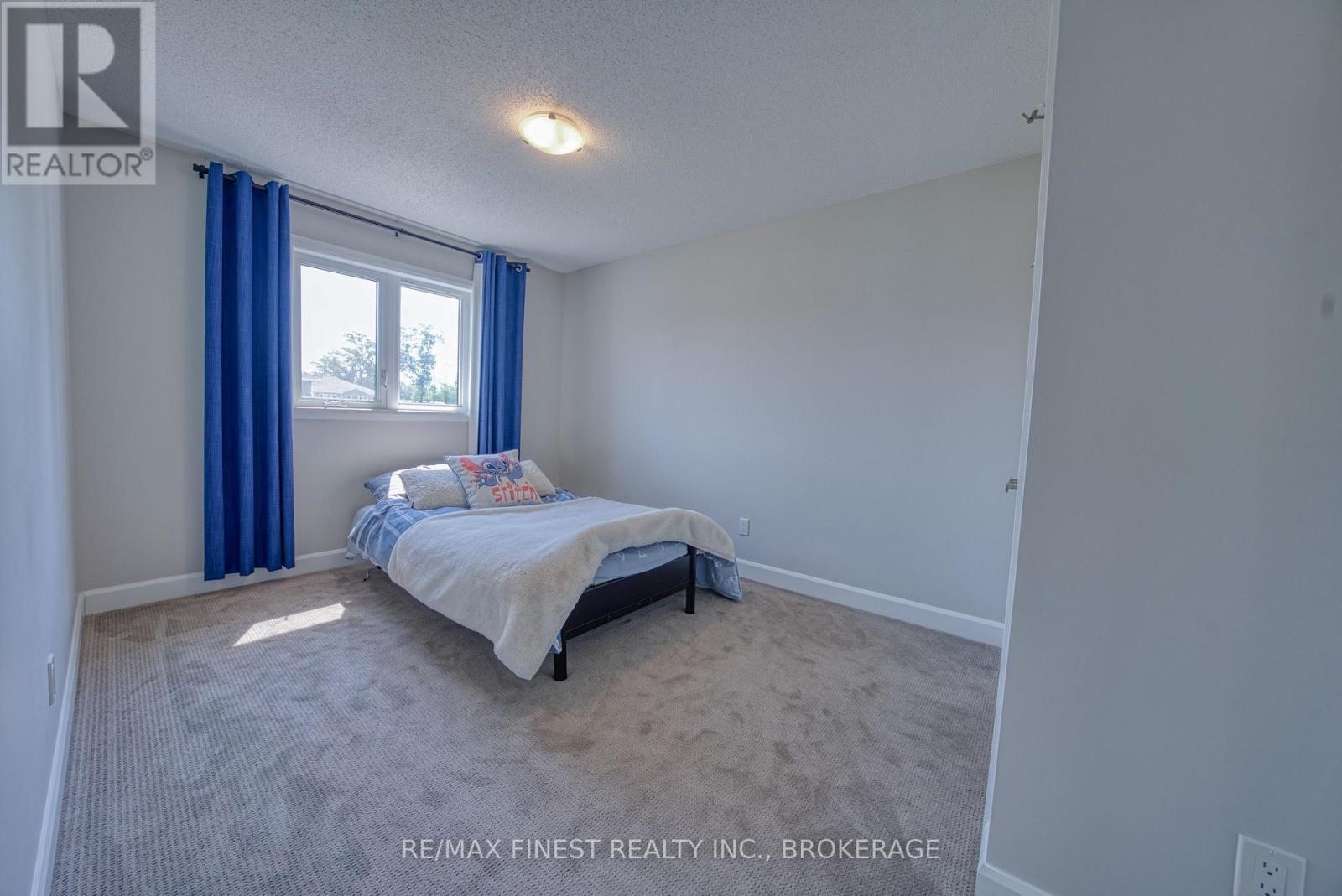 1372 ANDERSEN DRIVE - 26