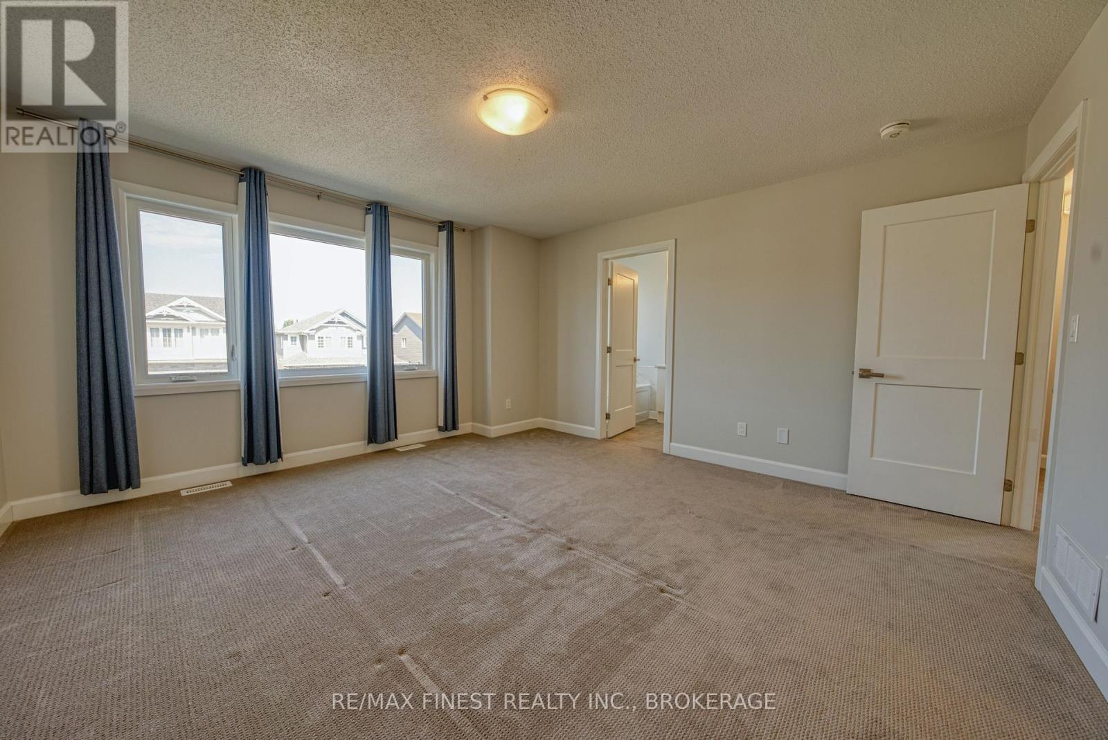 1372 ANDERSEN DRIVE - 23
