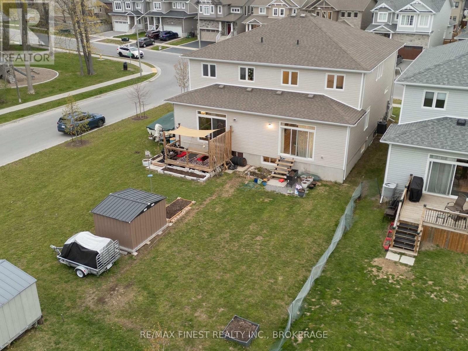1372 ANDERSEN DRIVE - 28