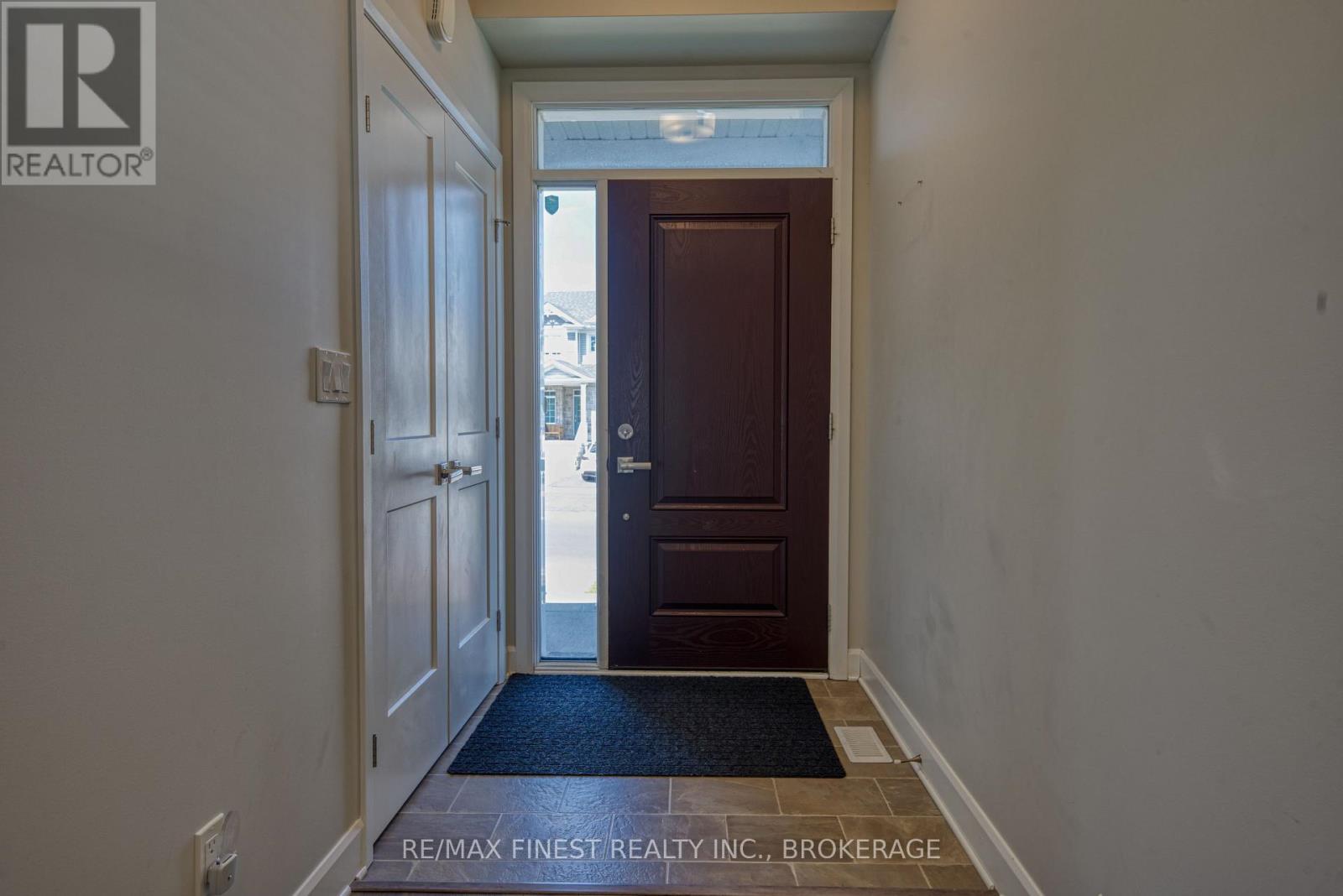 1372 ANDERSEN DRIVE - 3