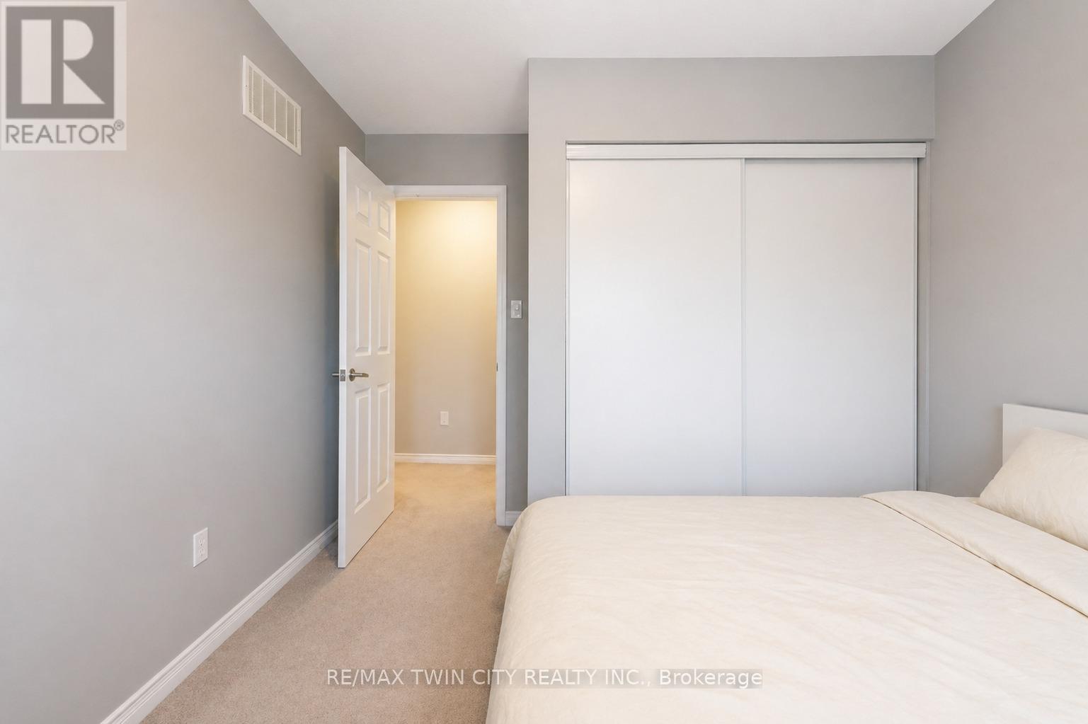 71 GLENVISTA DRIVE - 25