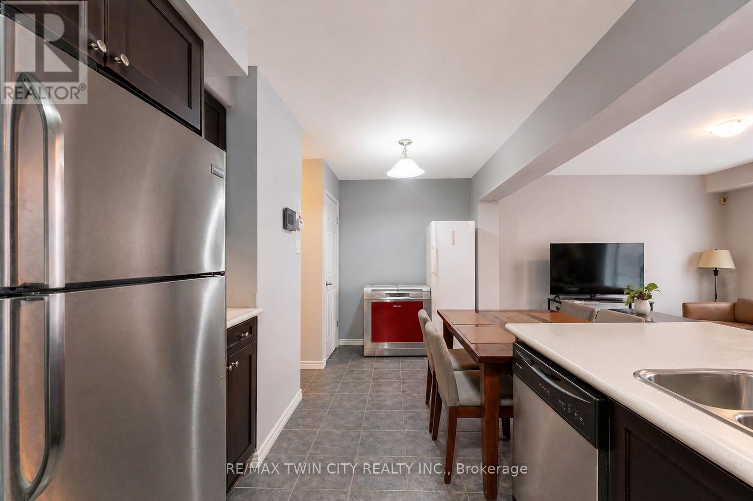 71 GLENVISTA DRIVE - 7