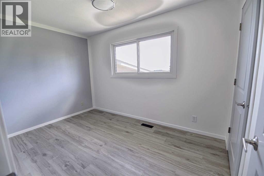 112004 Range Road 105 - 16