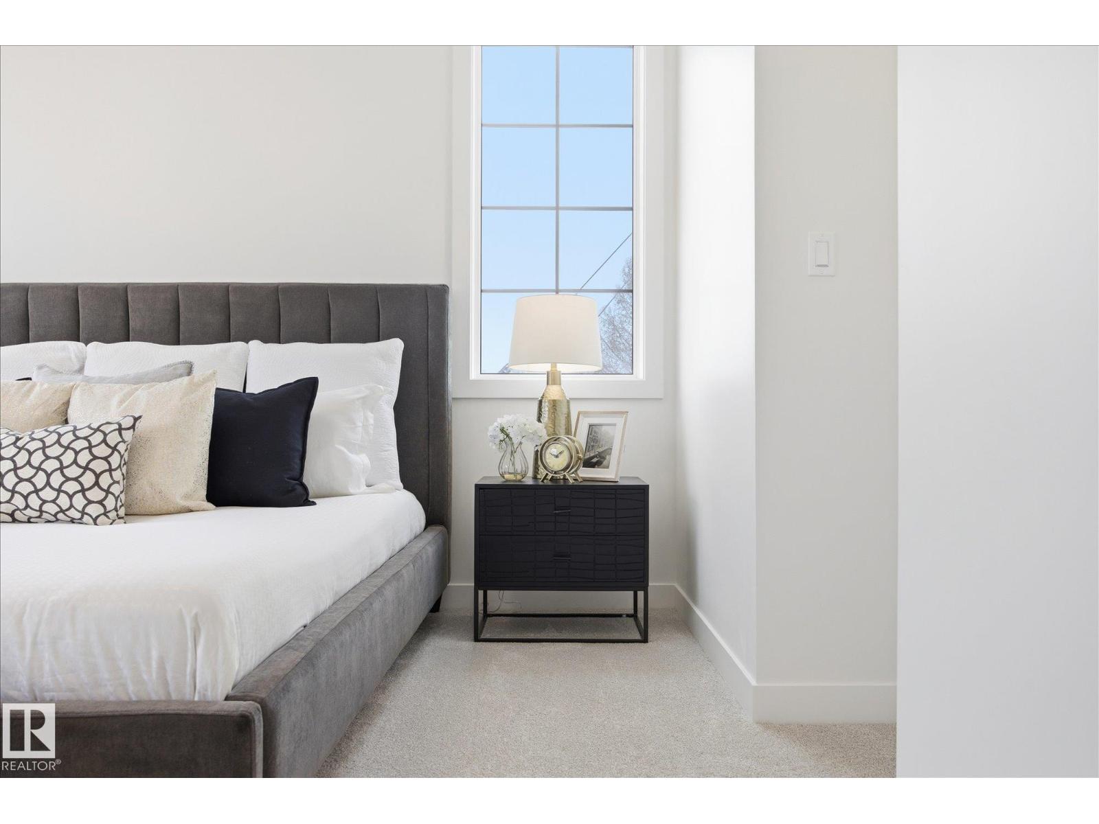 9703 68 AV NW - 21