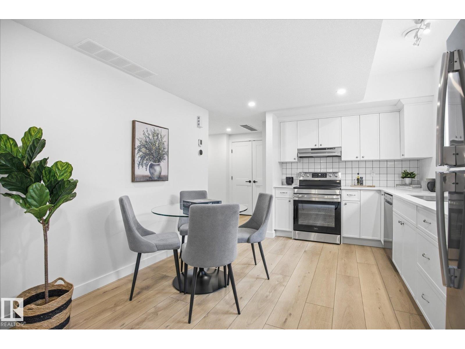9703 68 AV NW - 30