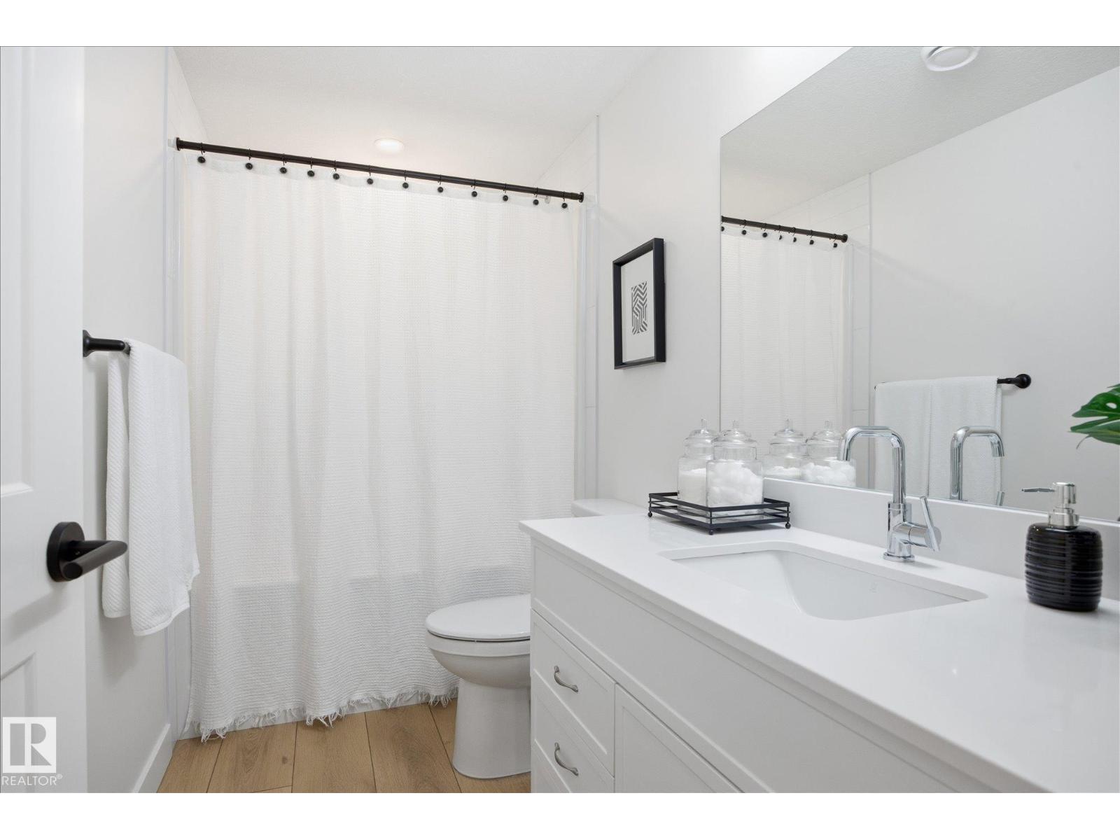 9703 68 AV NW - 37