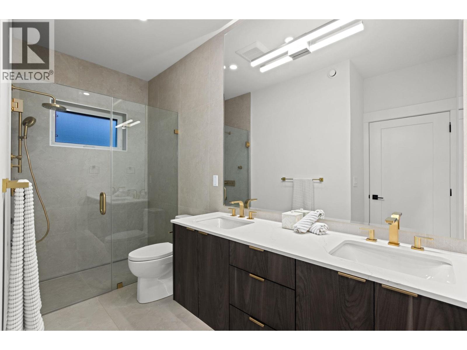 3 Bed, 4 Bath House for Sale in Vancouver – 2 4549 W 11TH AVENUE, Vancouver – MLS# R3144173 - Image 17