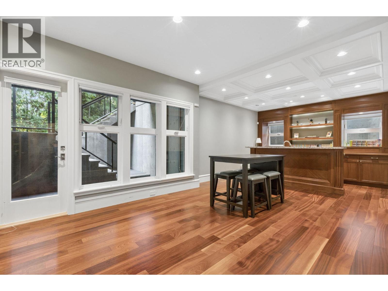 1250 SINCLAIR STREET, West Vancouver