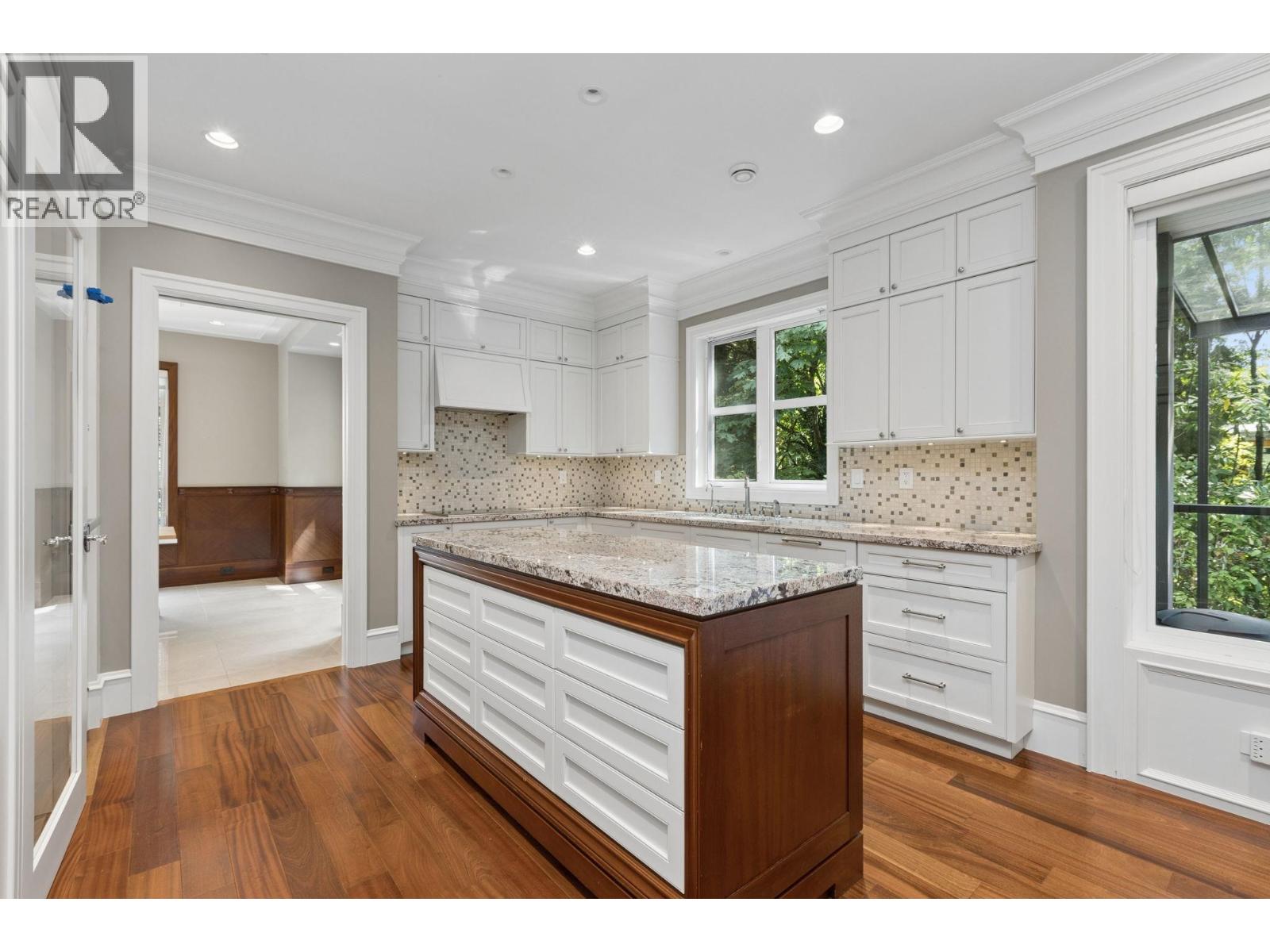 1250 SINCLAIR STREET, West Vancouver