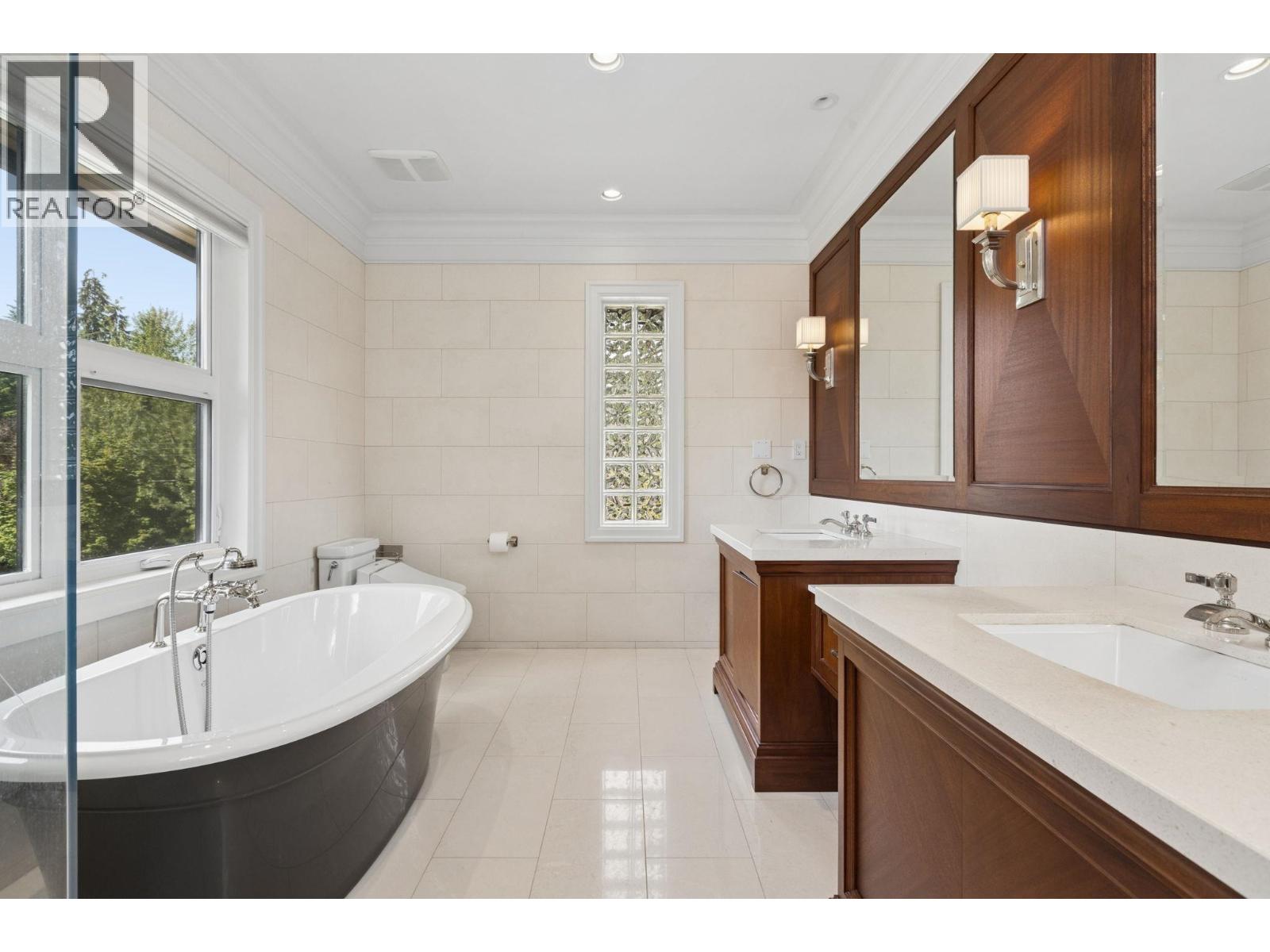 1250 SINCLAIR STREET, West Vancouver