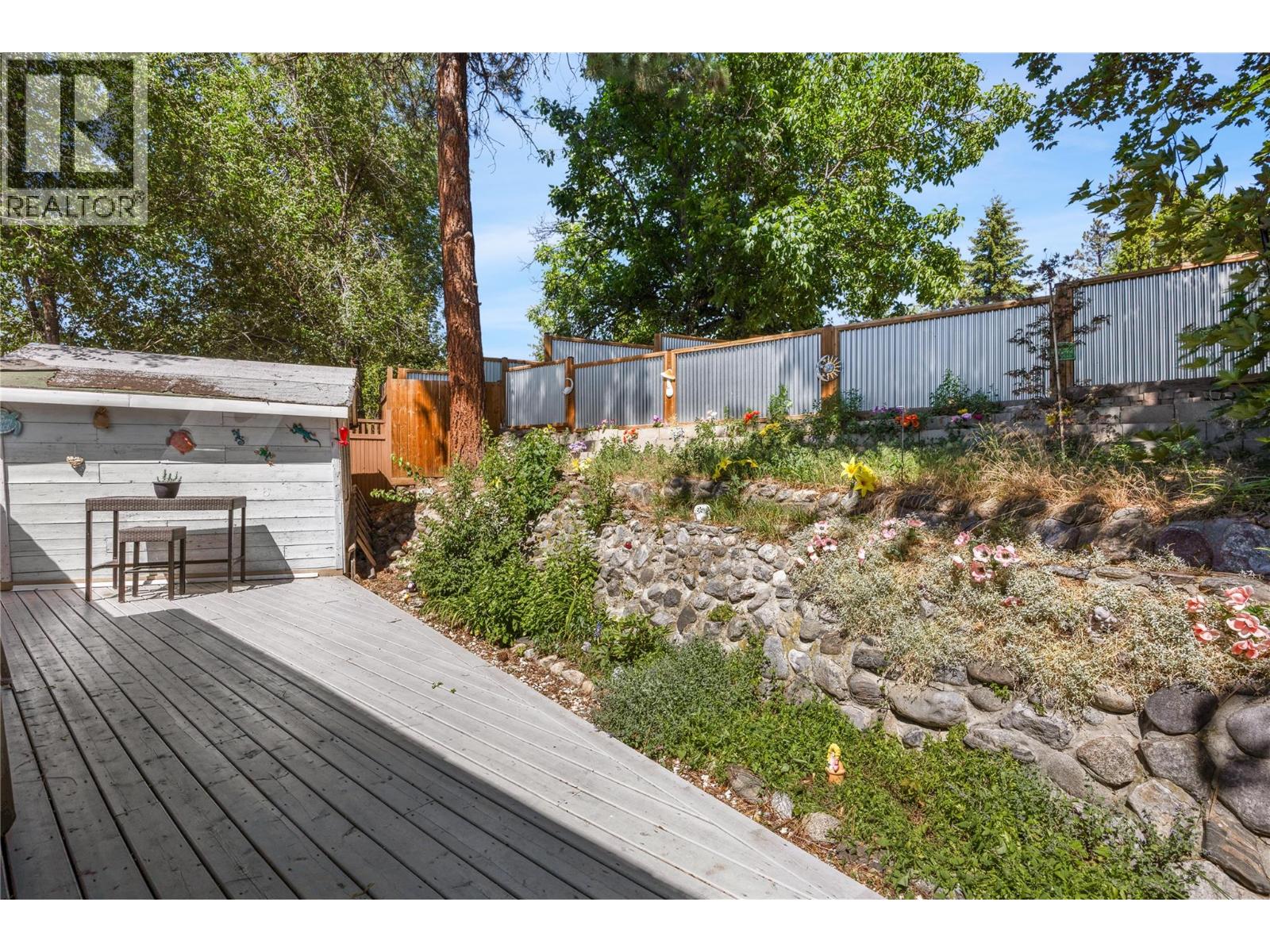 708 MOSLEY Place - 23