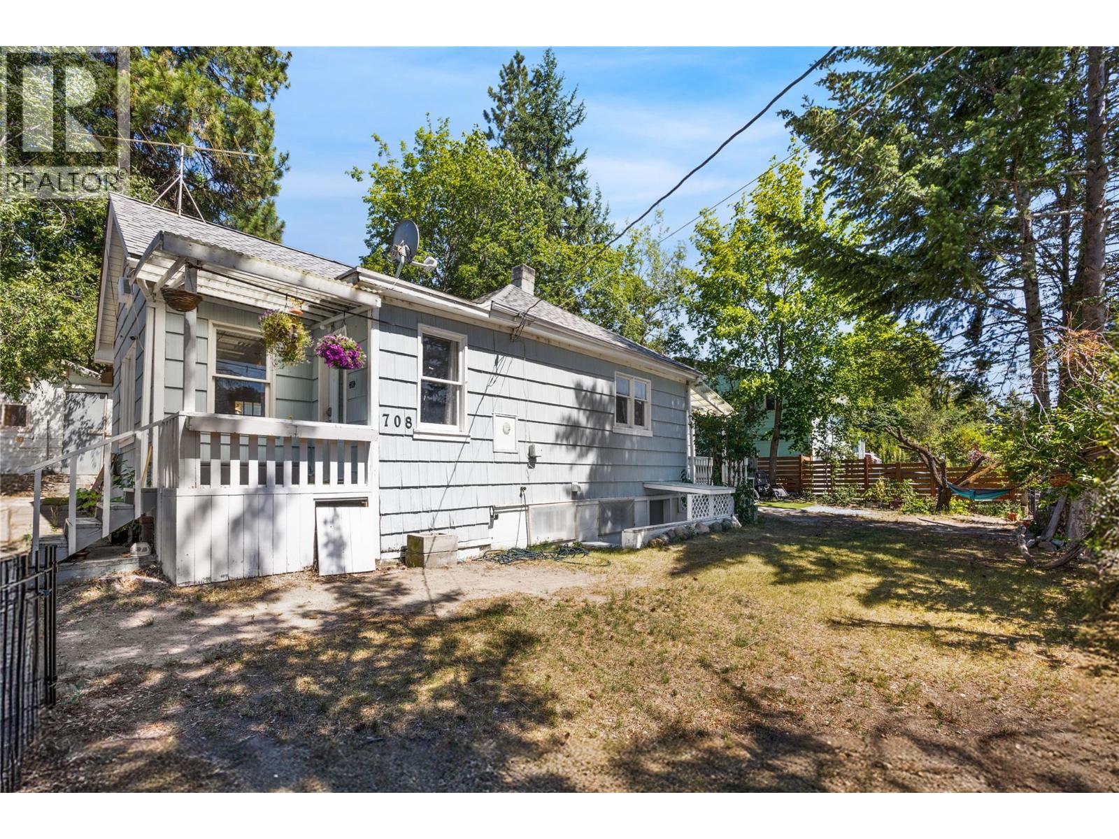 708 MOSLEY Place - 27