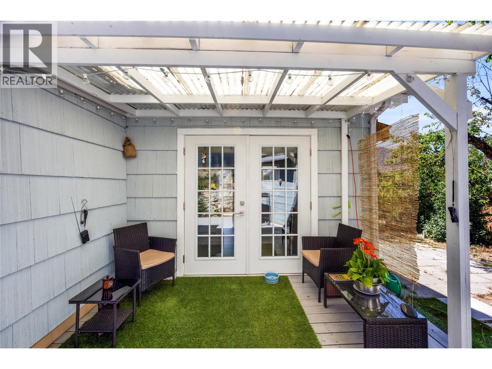 708 MOSLEY Place - 22