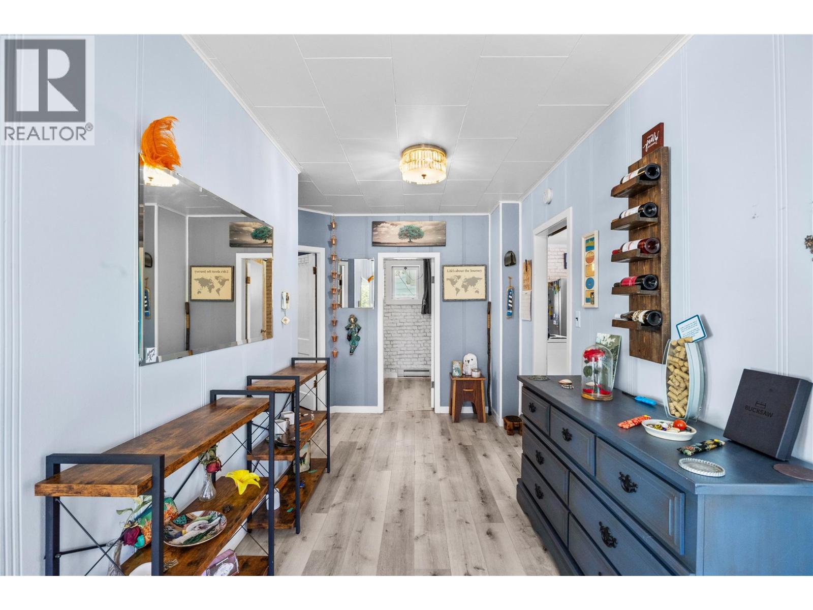 708 MOSLEY Place - 5