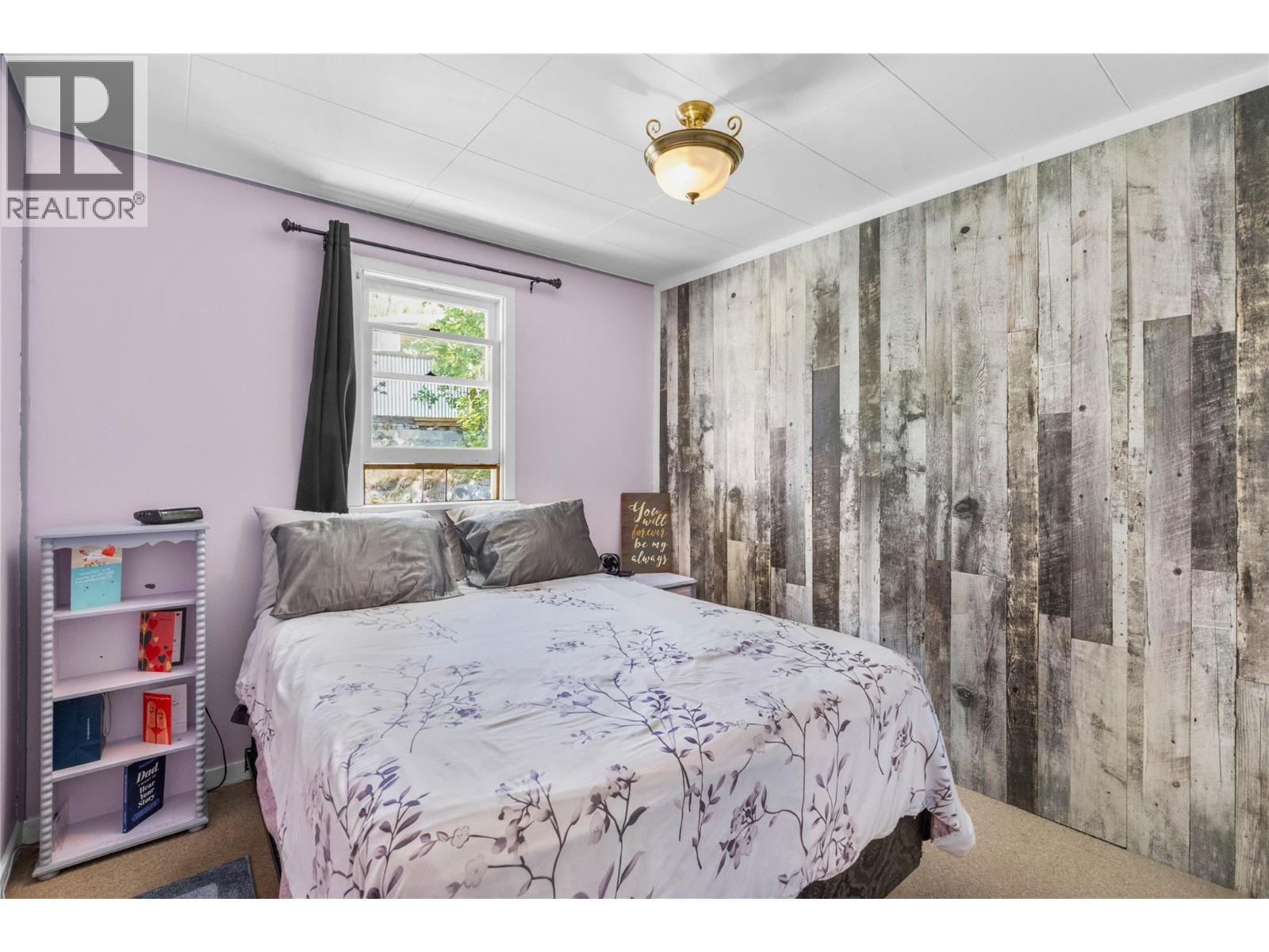 708 MOSLEY Place - 8