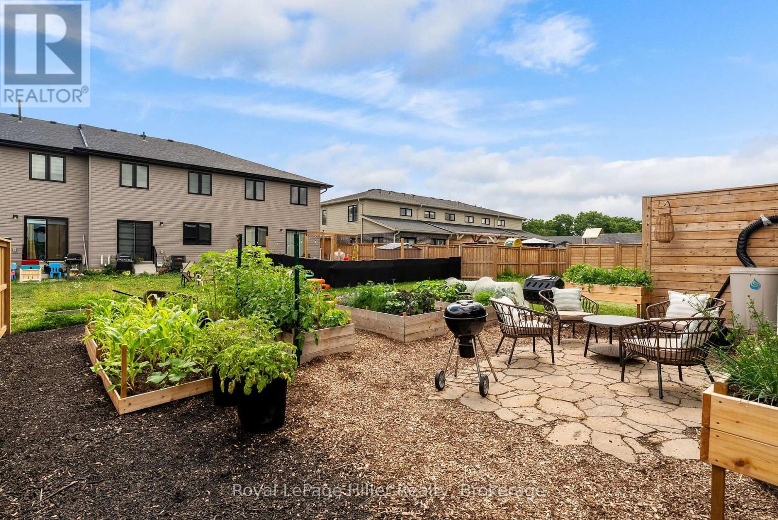 19 TRAILSIDE DRIVE - 40