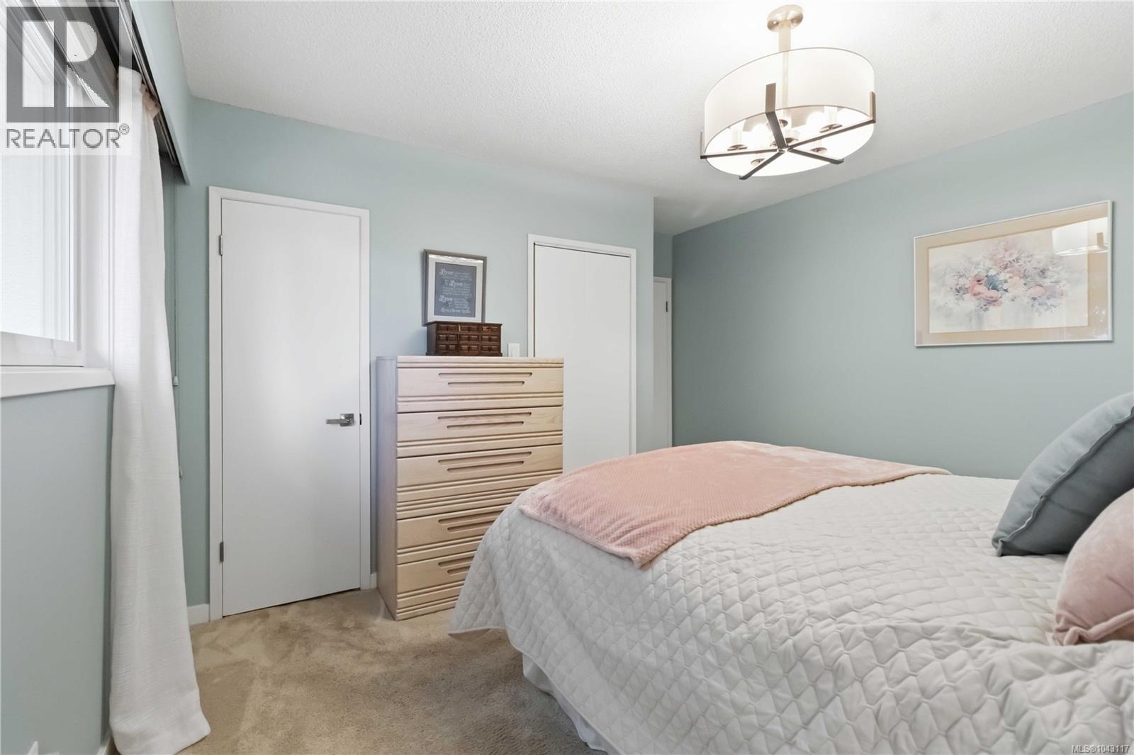 1909 Ferndale Rd - 17