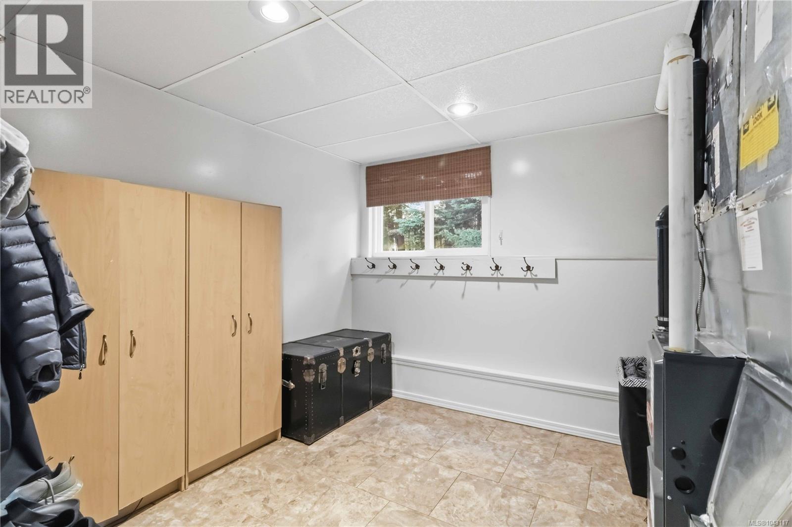 1909 Ferndale Rd - 38