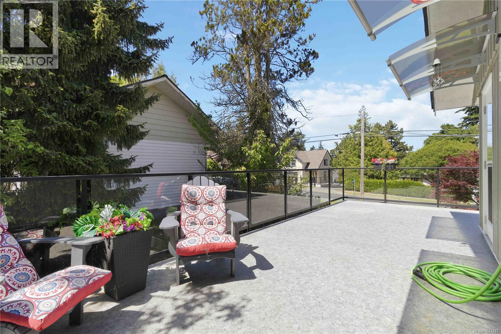 1909 Ferndale Rd - 44