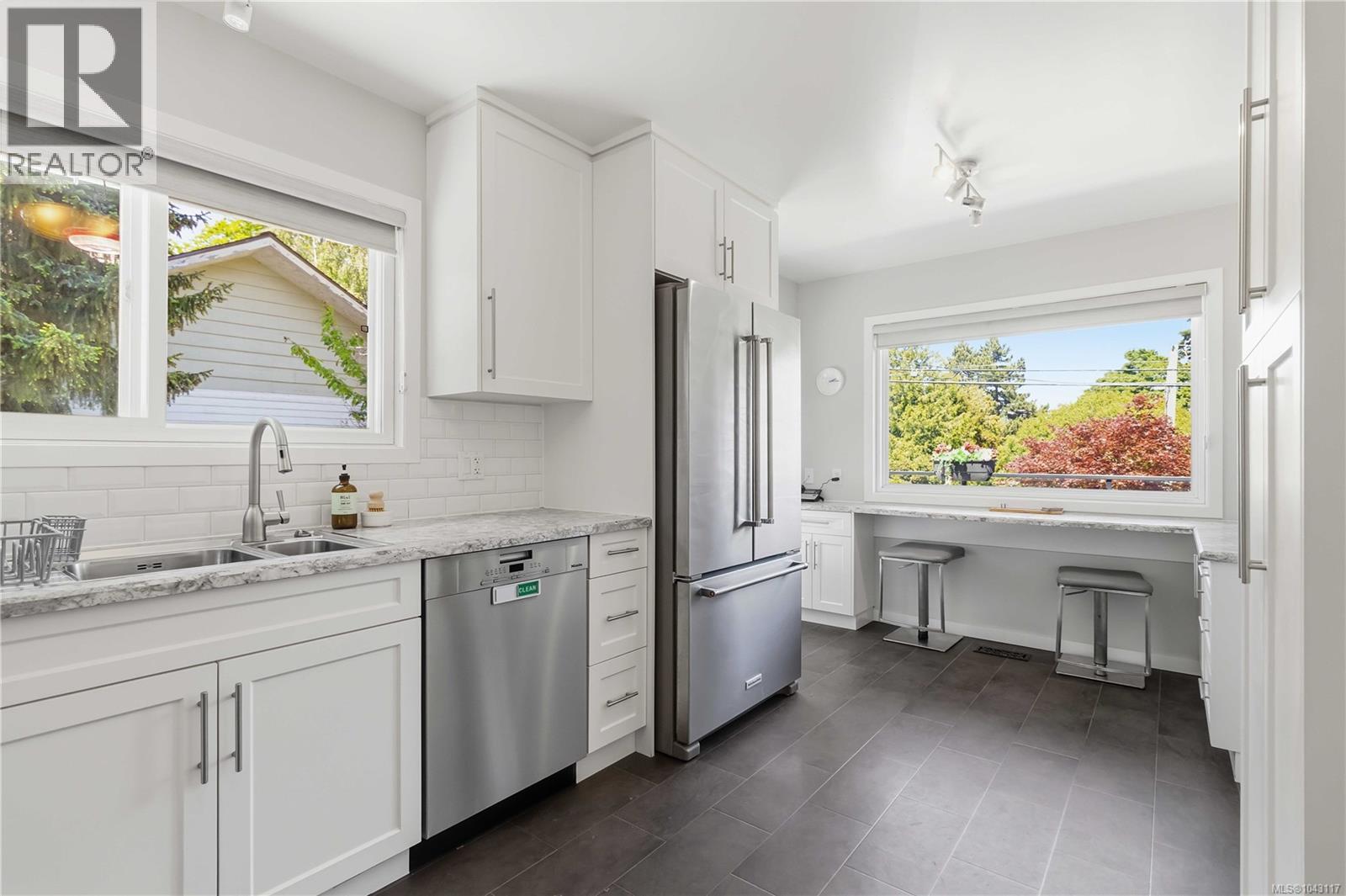 1909 Ferndale Rd - 6