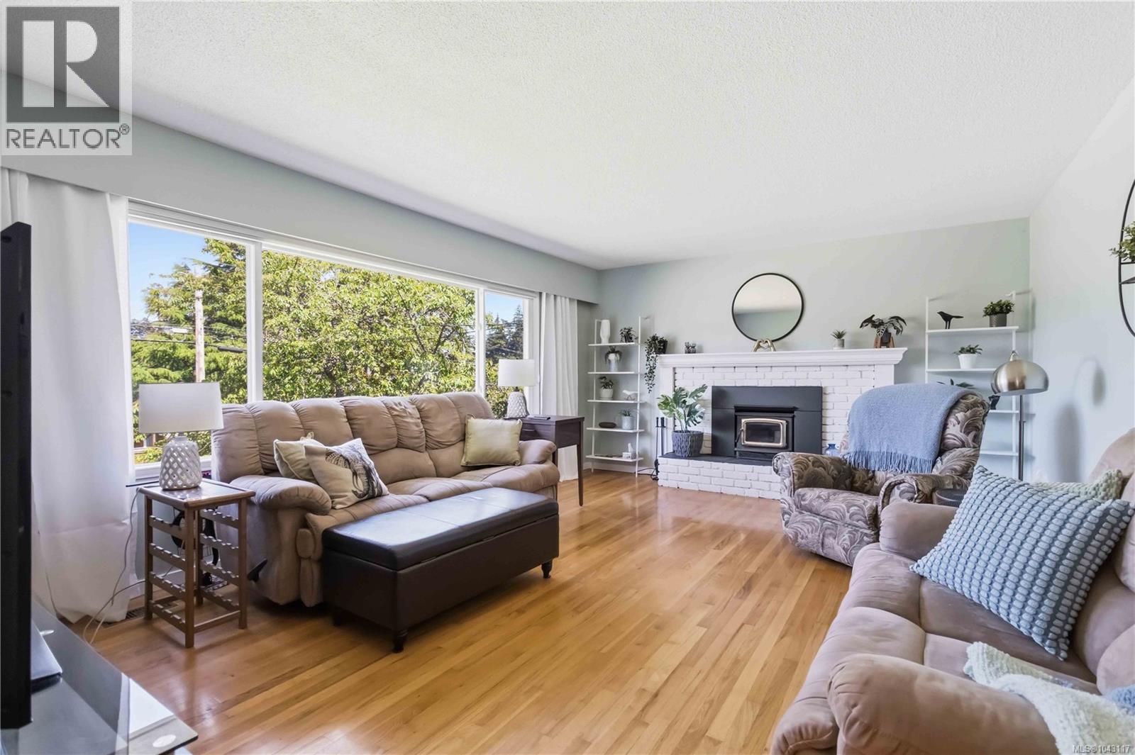 1909 Ferndale Rd - 8