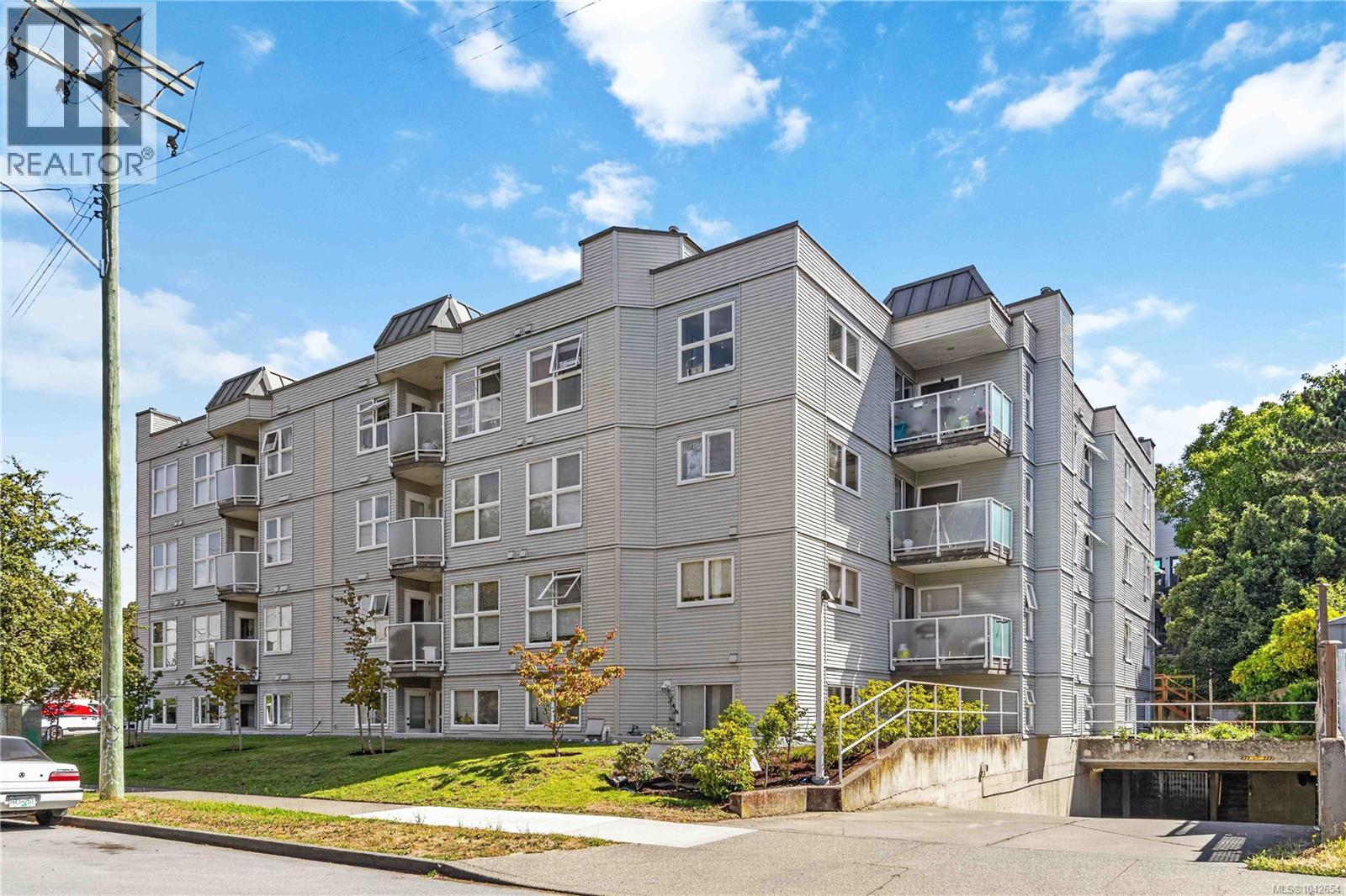 311 1201 Hillside Avenue, Victoria