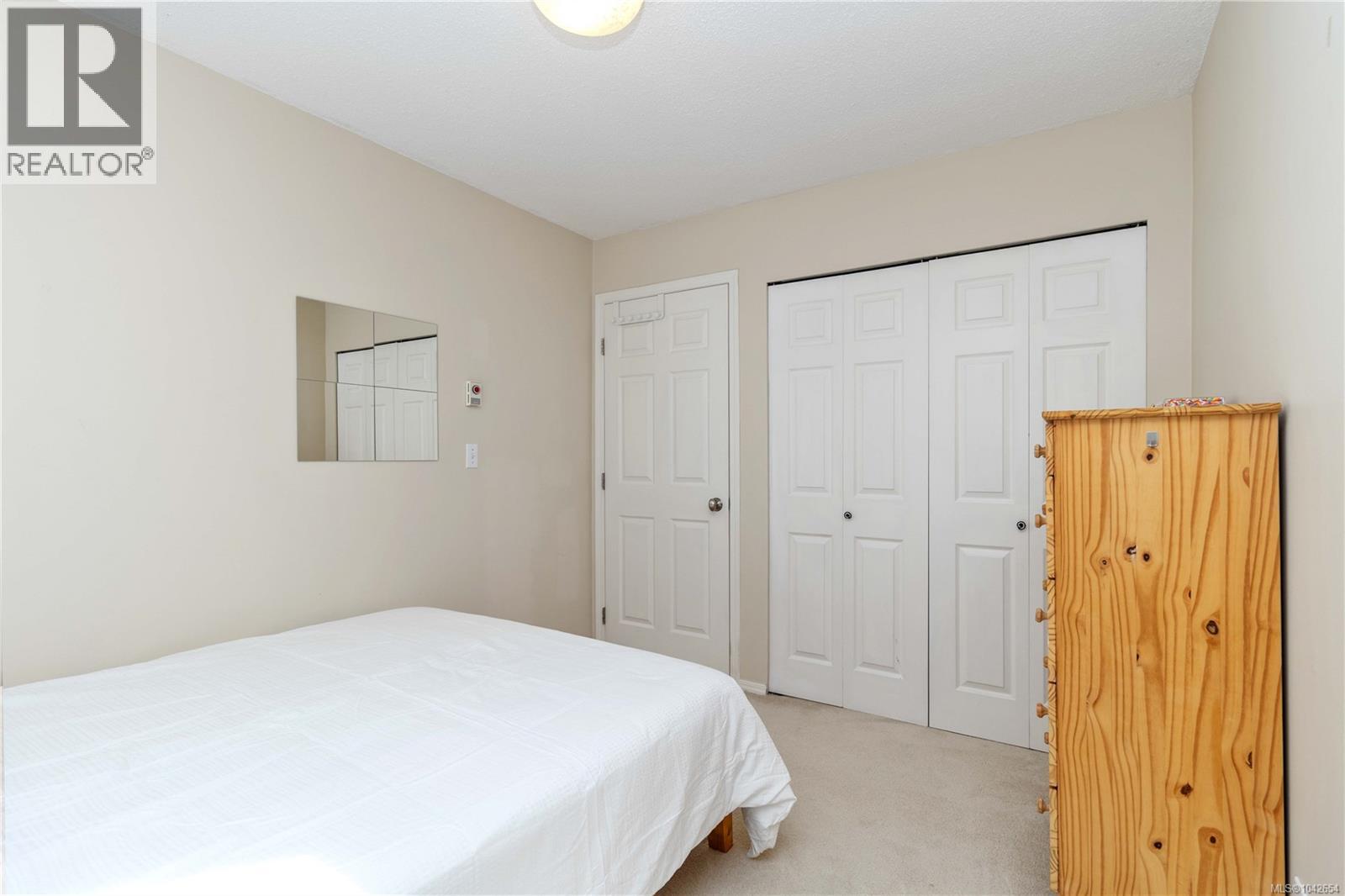 311 1201 Hillside Avenue, Victoria