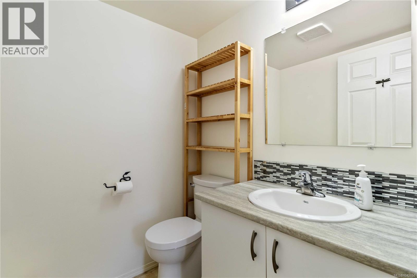 311 1201 Hillside Avenue, Victoria