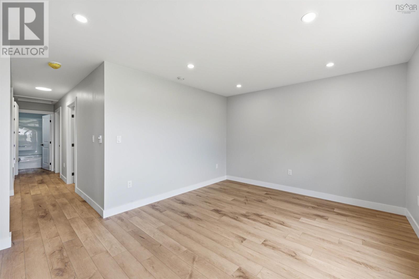 1A & 1B Auburn Avenue - Image 22